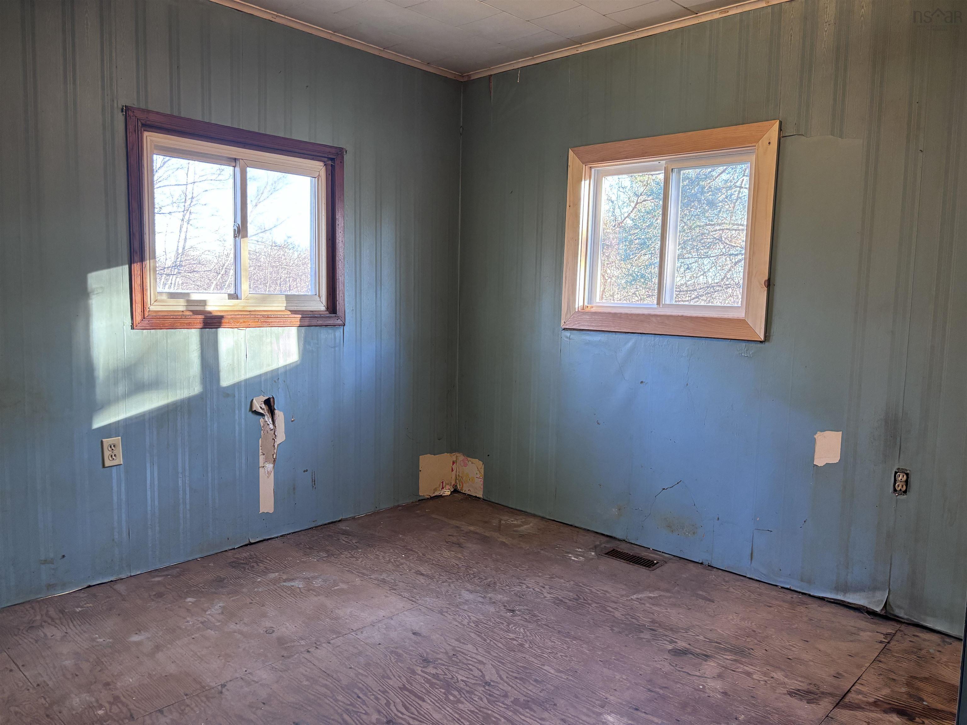 $129,500.00: 102 Hillside Road, Hillside