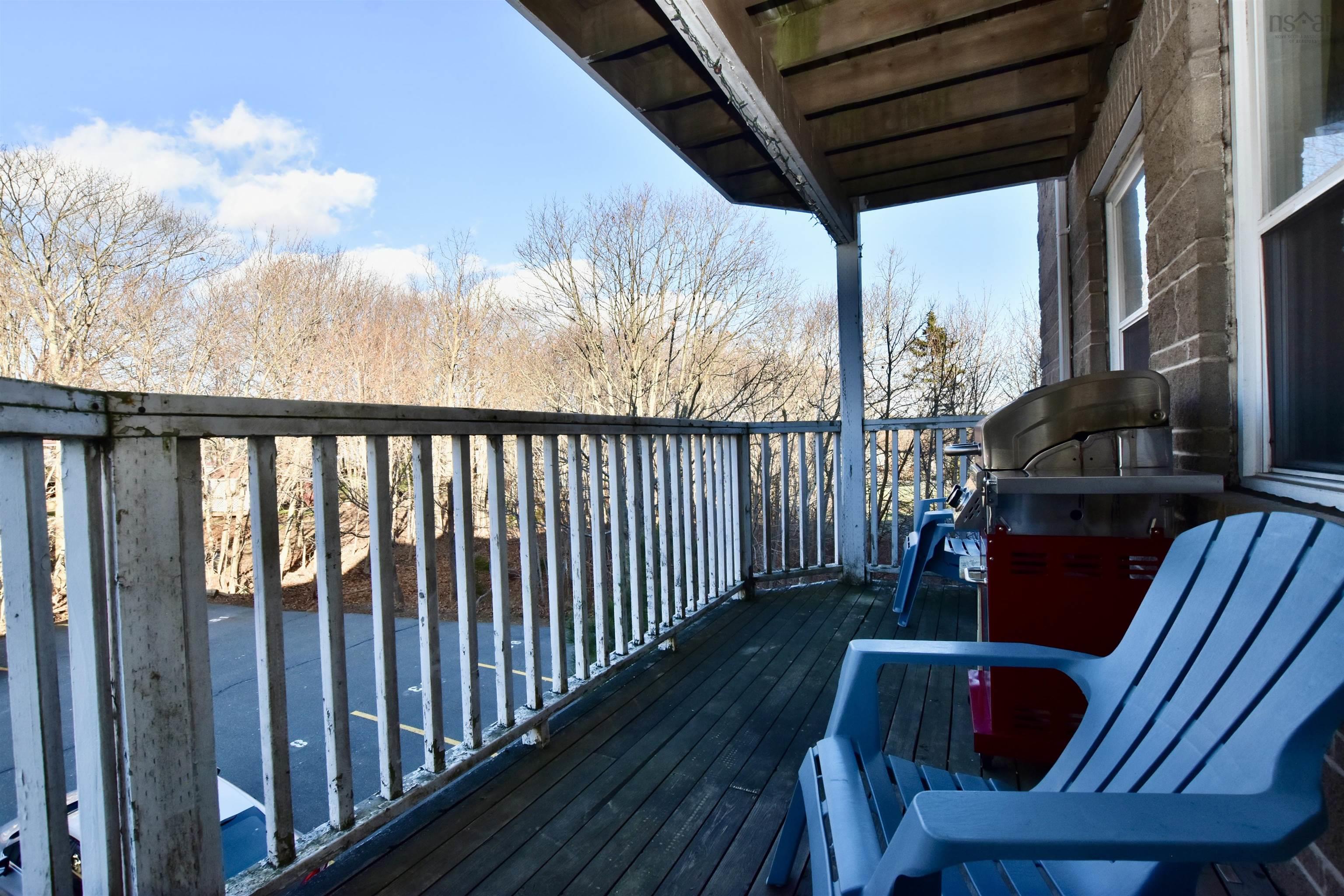 $369,900.00: 305 93 Kearney Lake Drive, Halifax