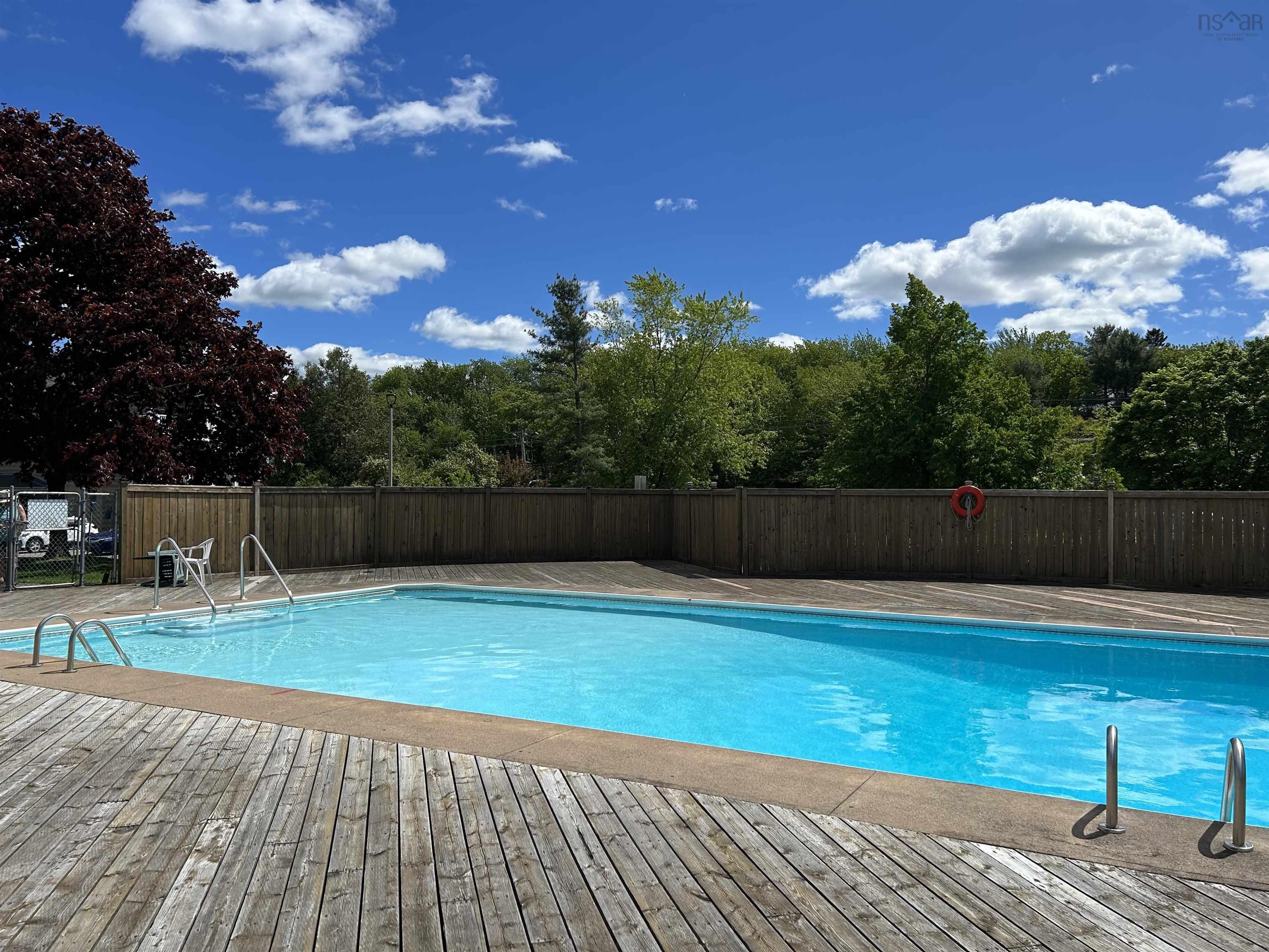 $369,900.00: 305 93 Kearney Lake Drive, Halifax