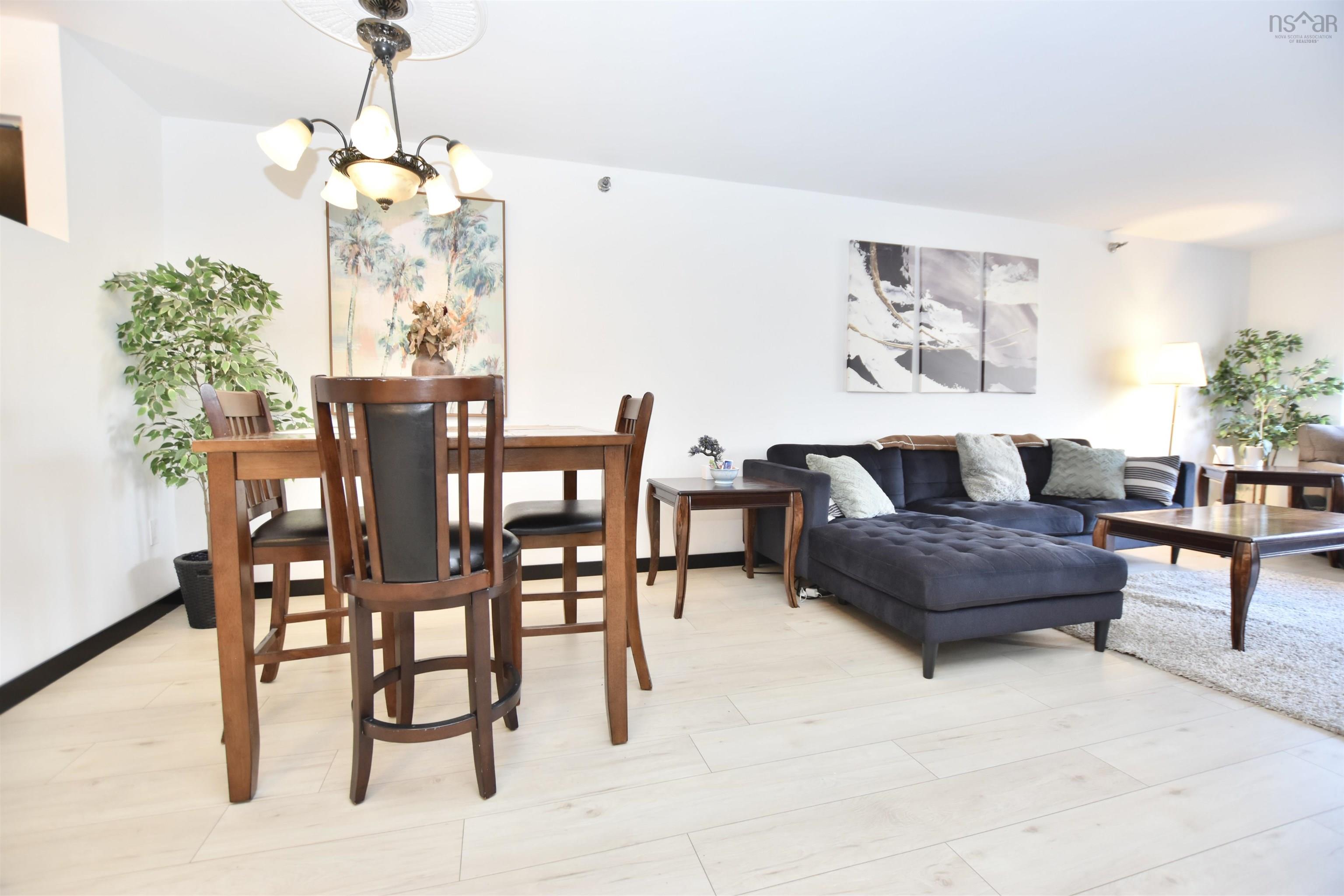 $369,900.00: 305 93 Kearney Lake Drive, Halifax