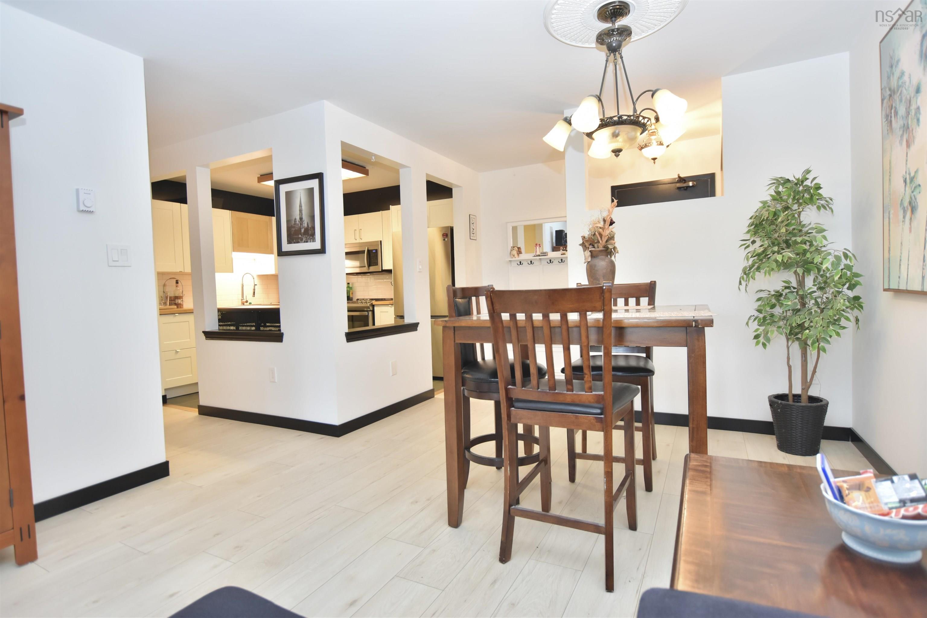 $369,900.00: 305 93 Kearney Lake Drive, Halifax