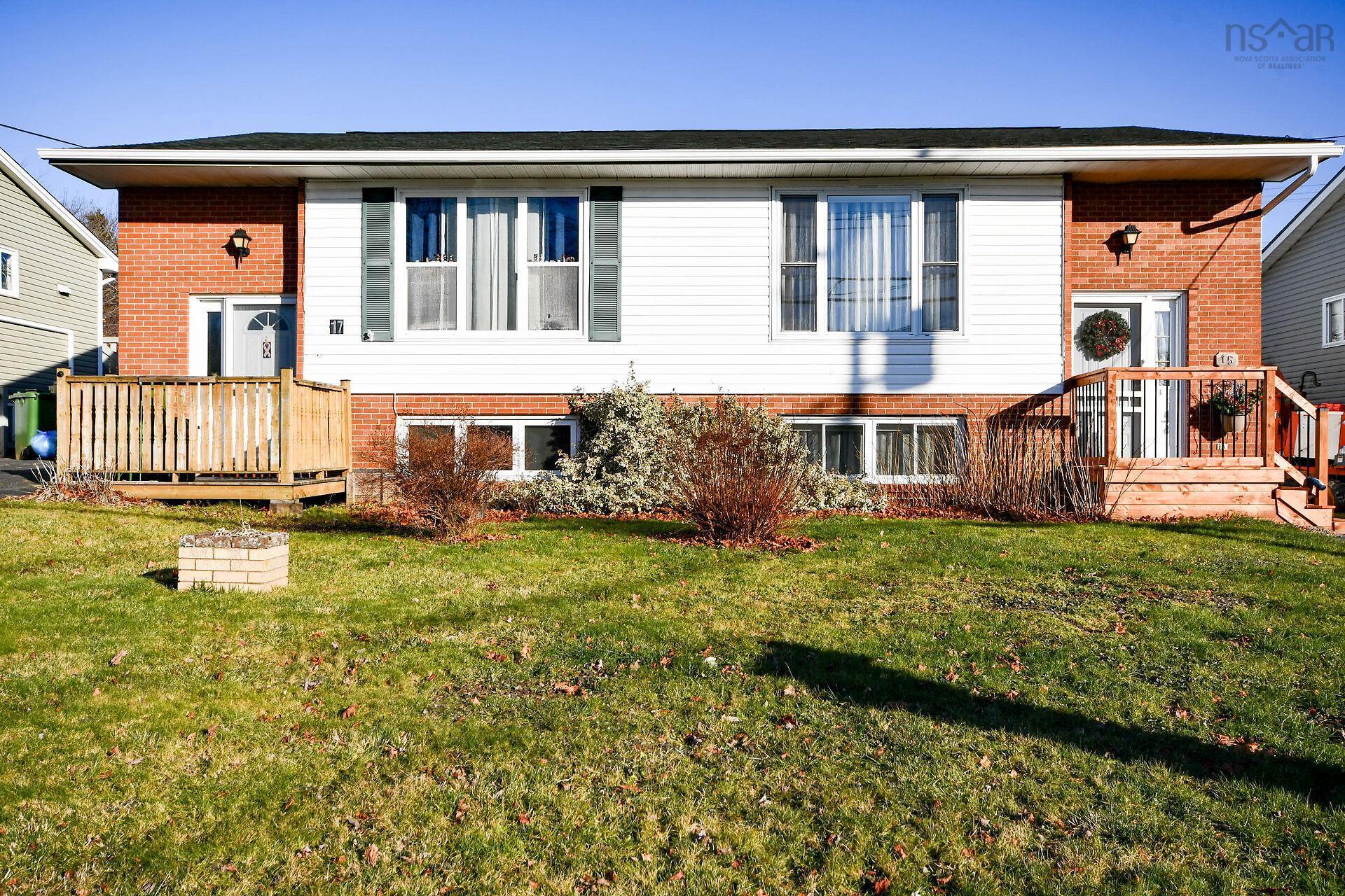 $429,000.00: 15 Circassion Drive, Forest Hills