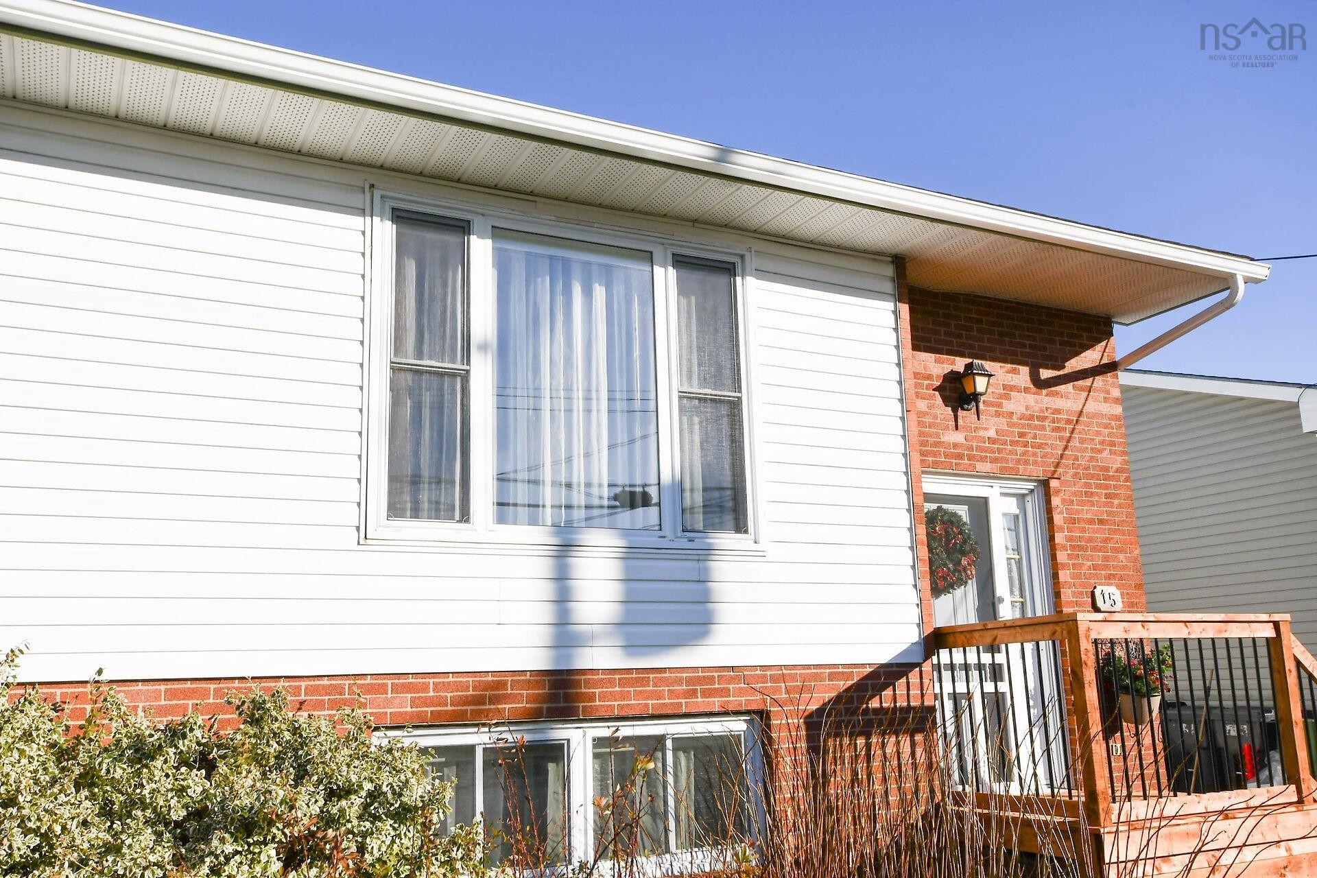 $429,000.00: 15 Circassion Drive, Forest Hills