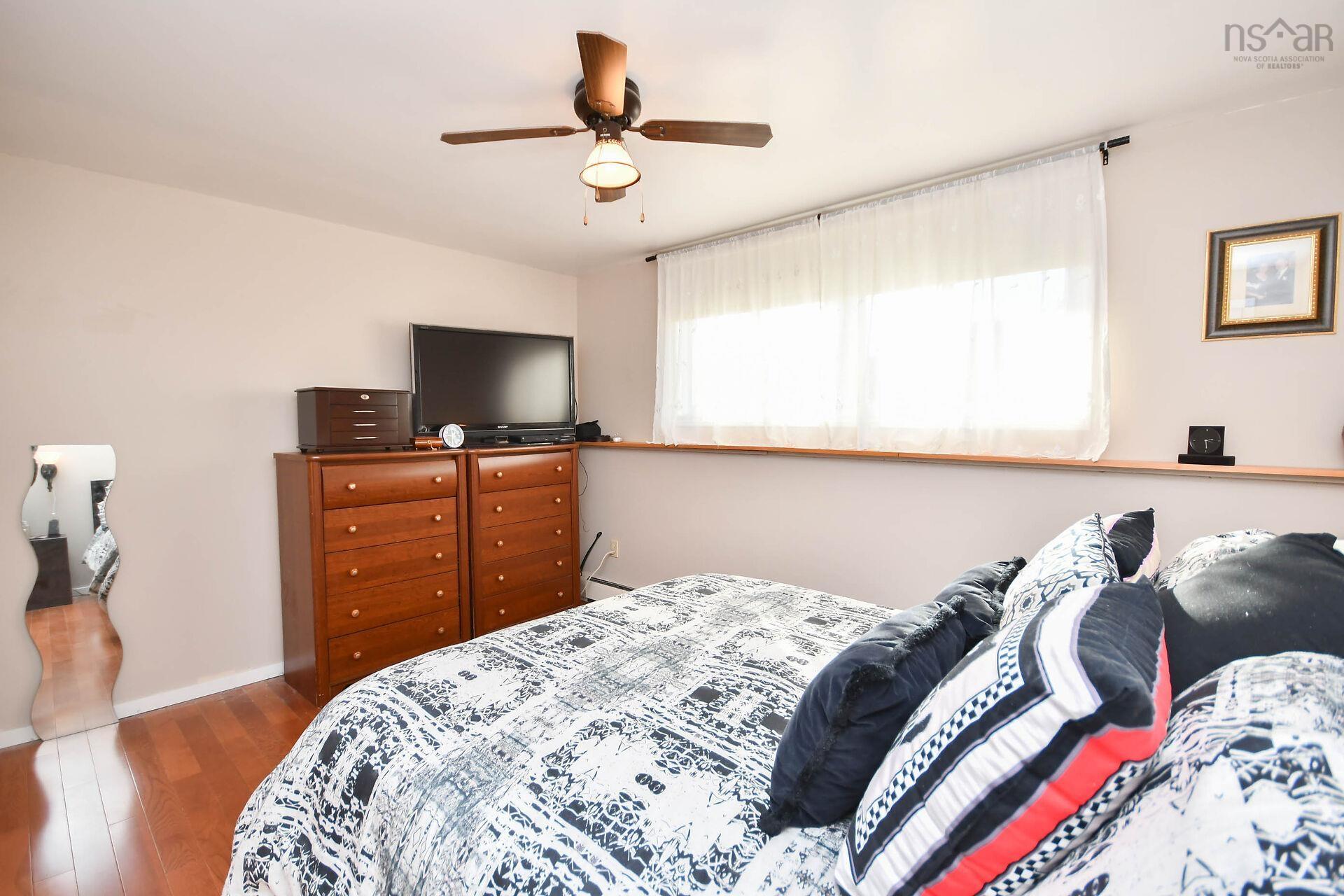 $429,000.00: 15 Circassion Drive, Forest Hills