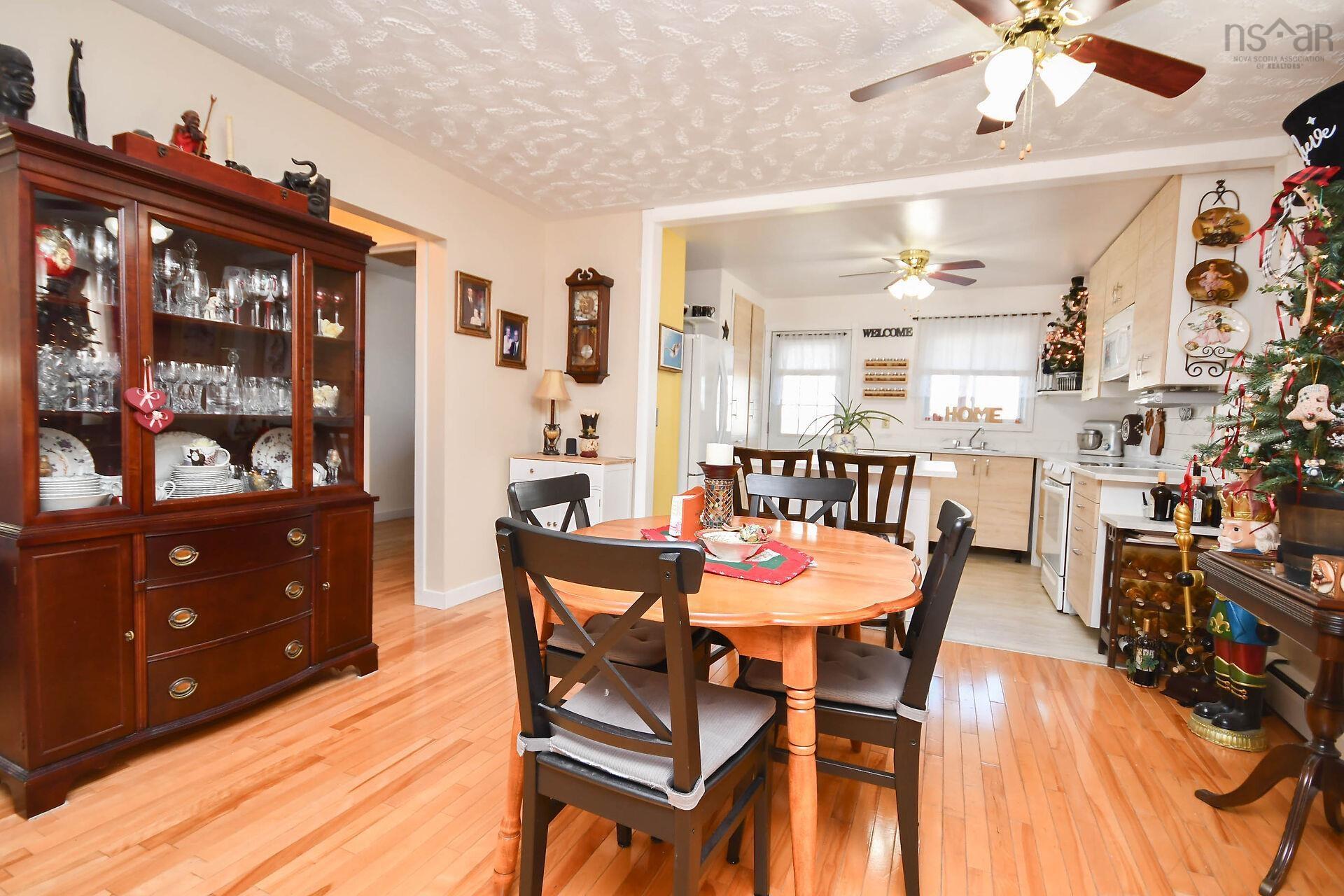 $429,000.00: 15 Circassion Drive, Forest Hills