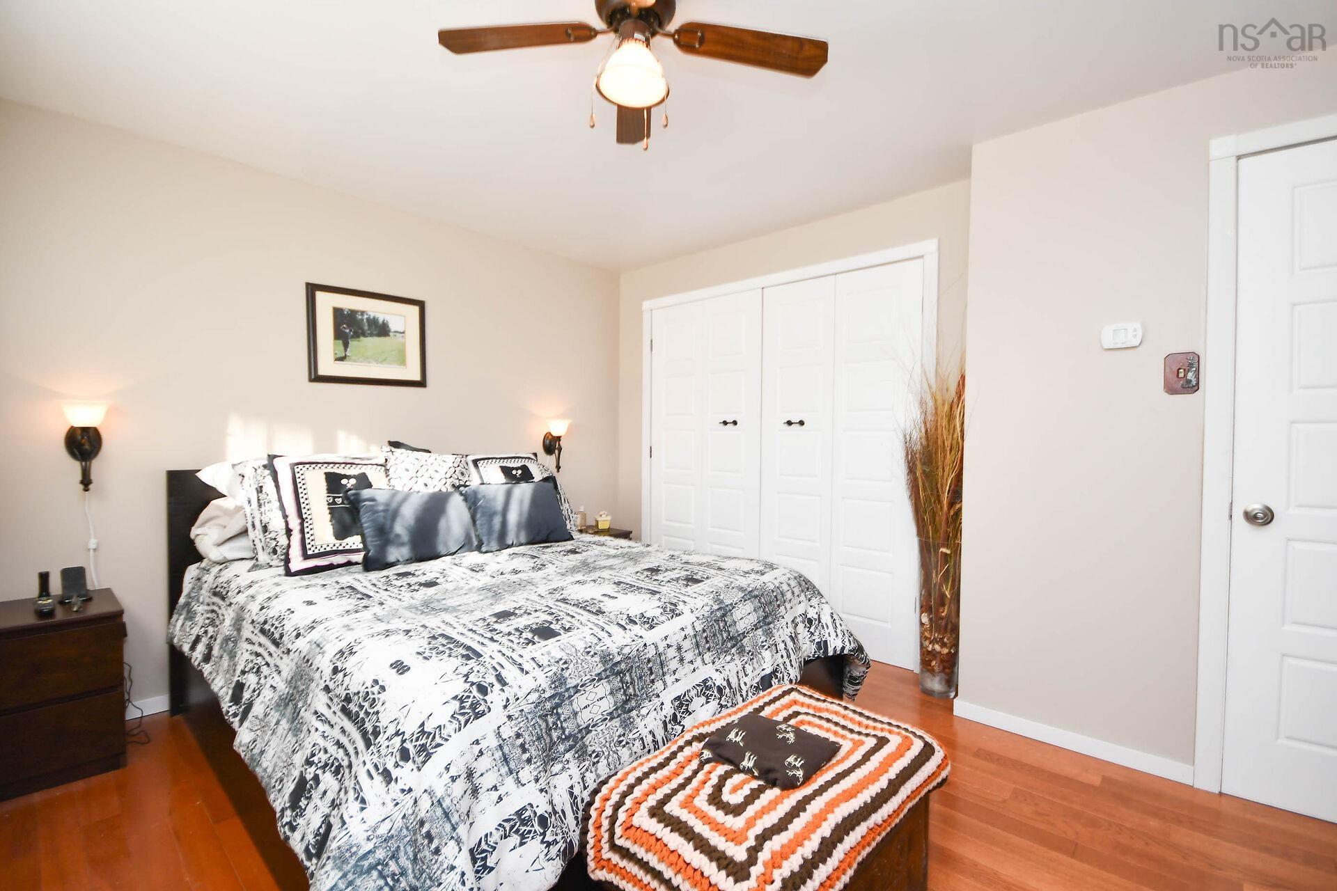 $429,000.00: 15 Circassion Drive, Forest Hills