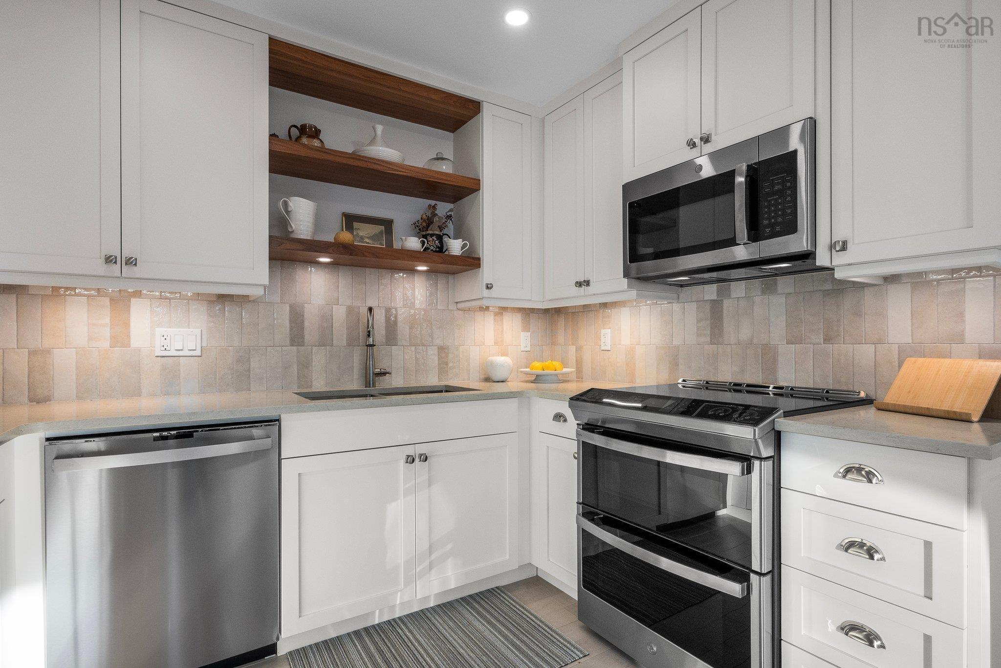 $849,900.00: 301 6095 Coburg Road, Halifax