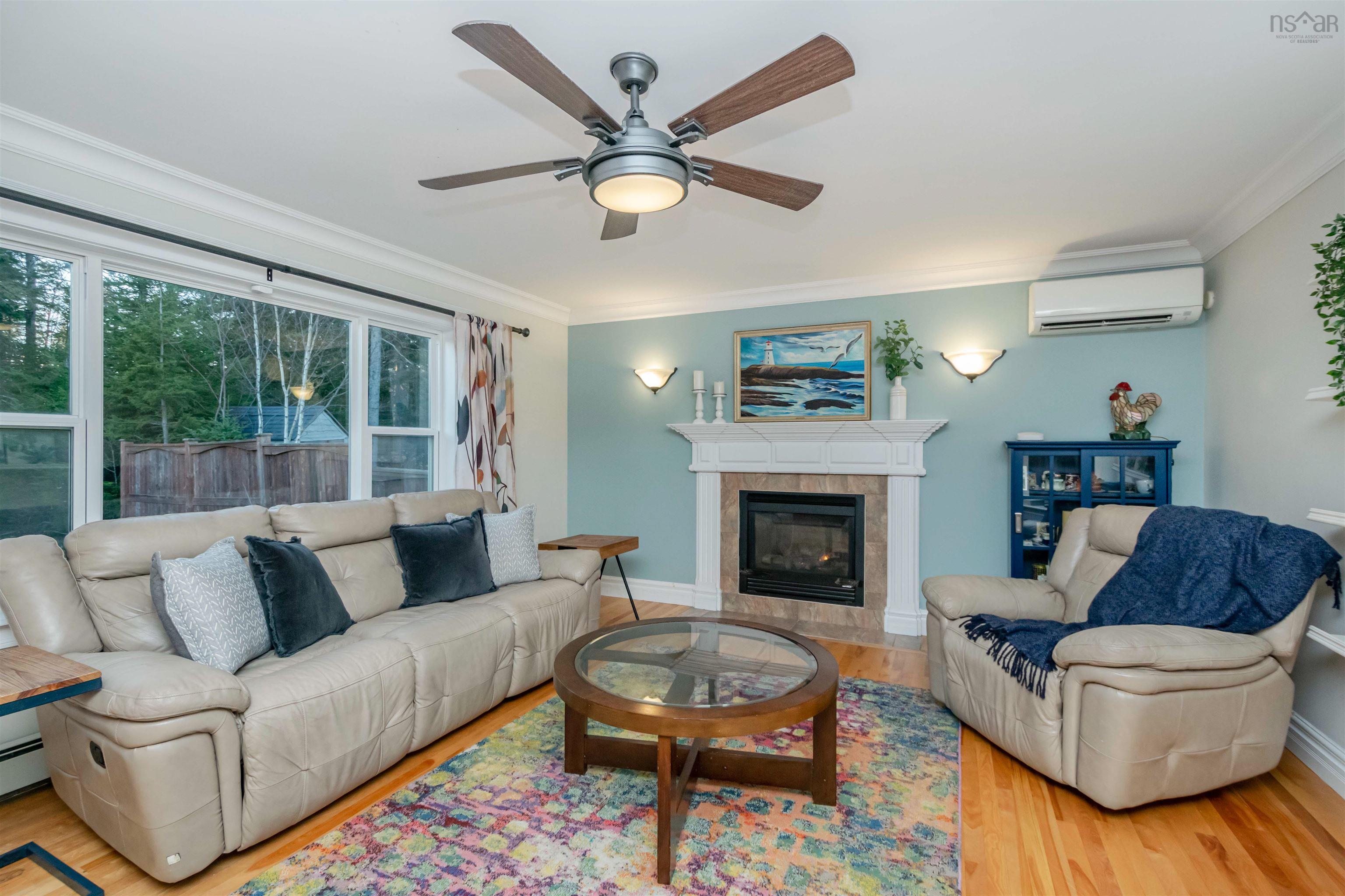 $850,000.00: 400 Portland Hills Drive, Dartmouth
