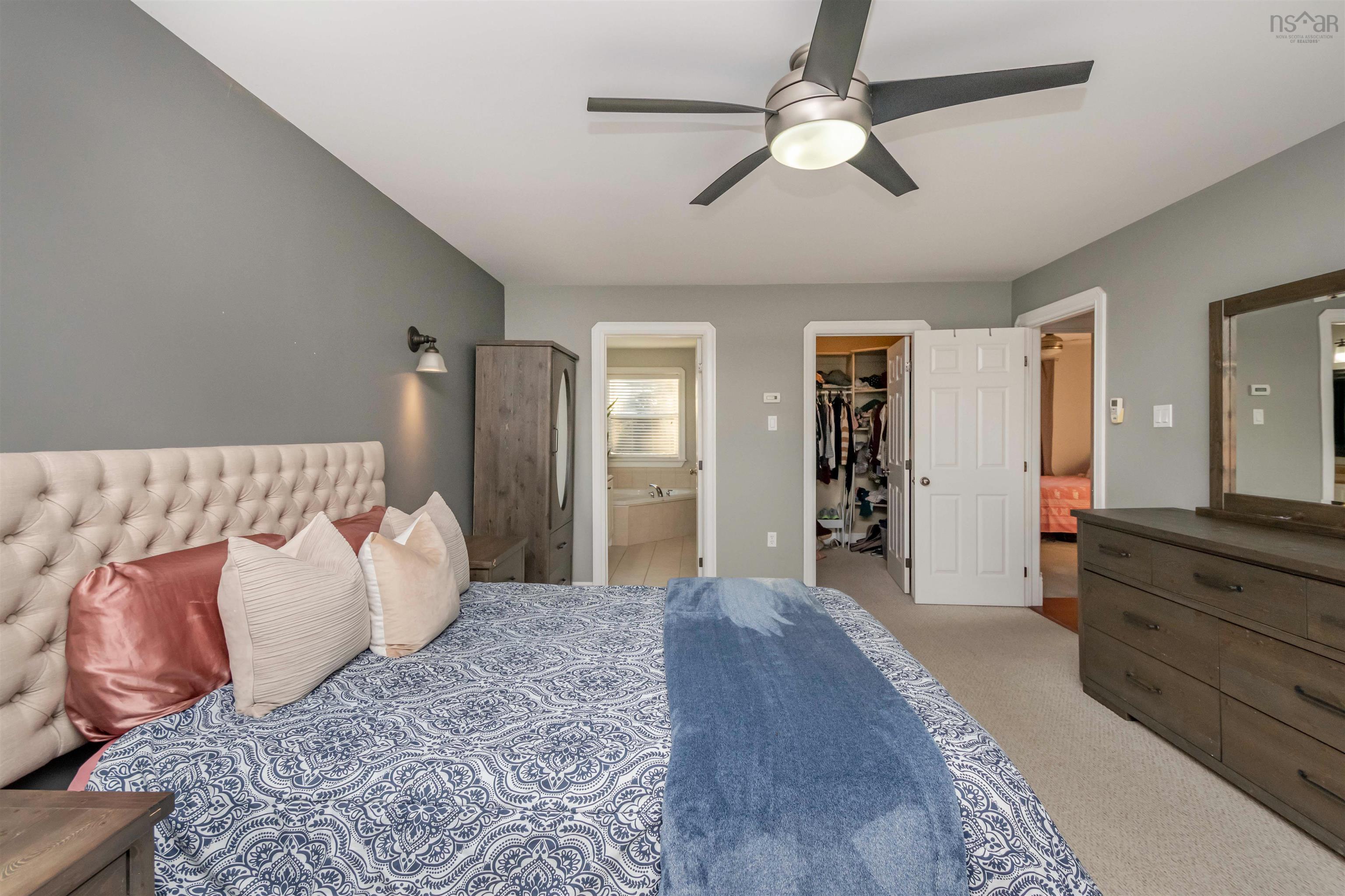 $850,000.00: 400 Portland Hills Drive, Dartmouth