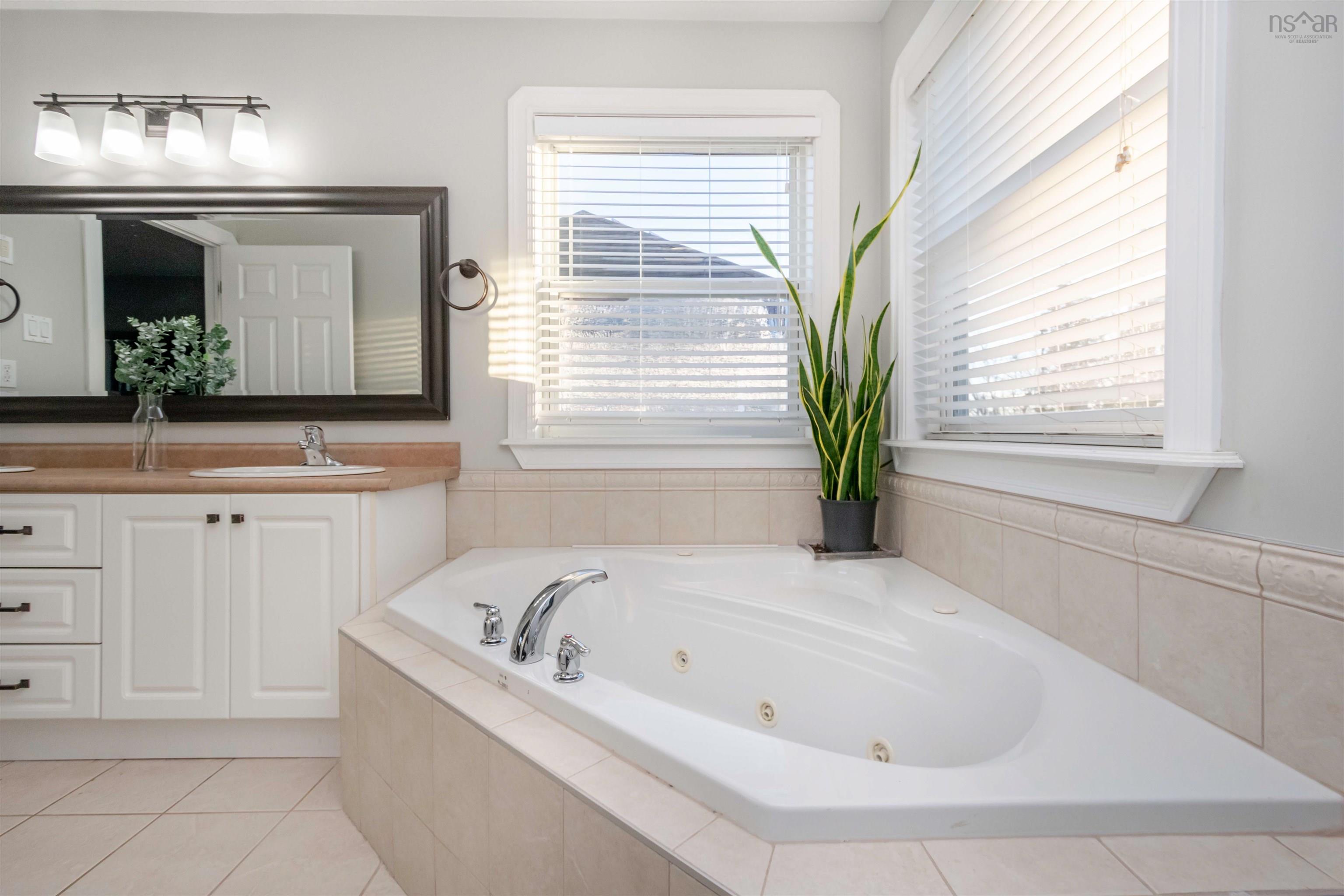 $850,000.00: 400 Portland Hills Drive, Dartmouth