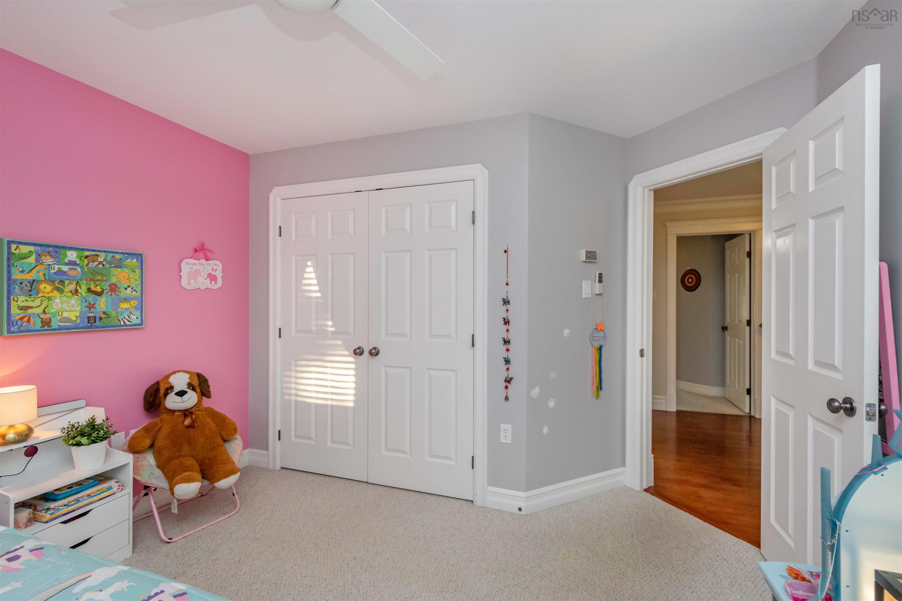 $850,000.00: 400 Portland Hills Drive, Dartmouth