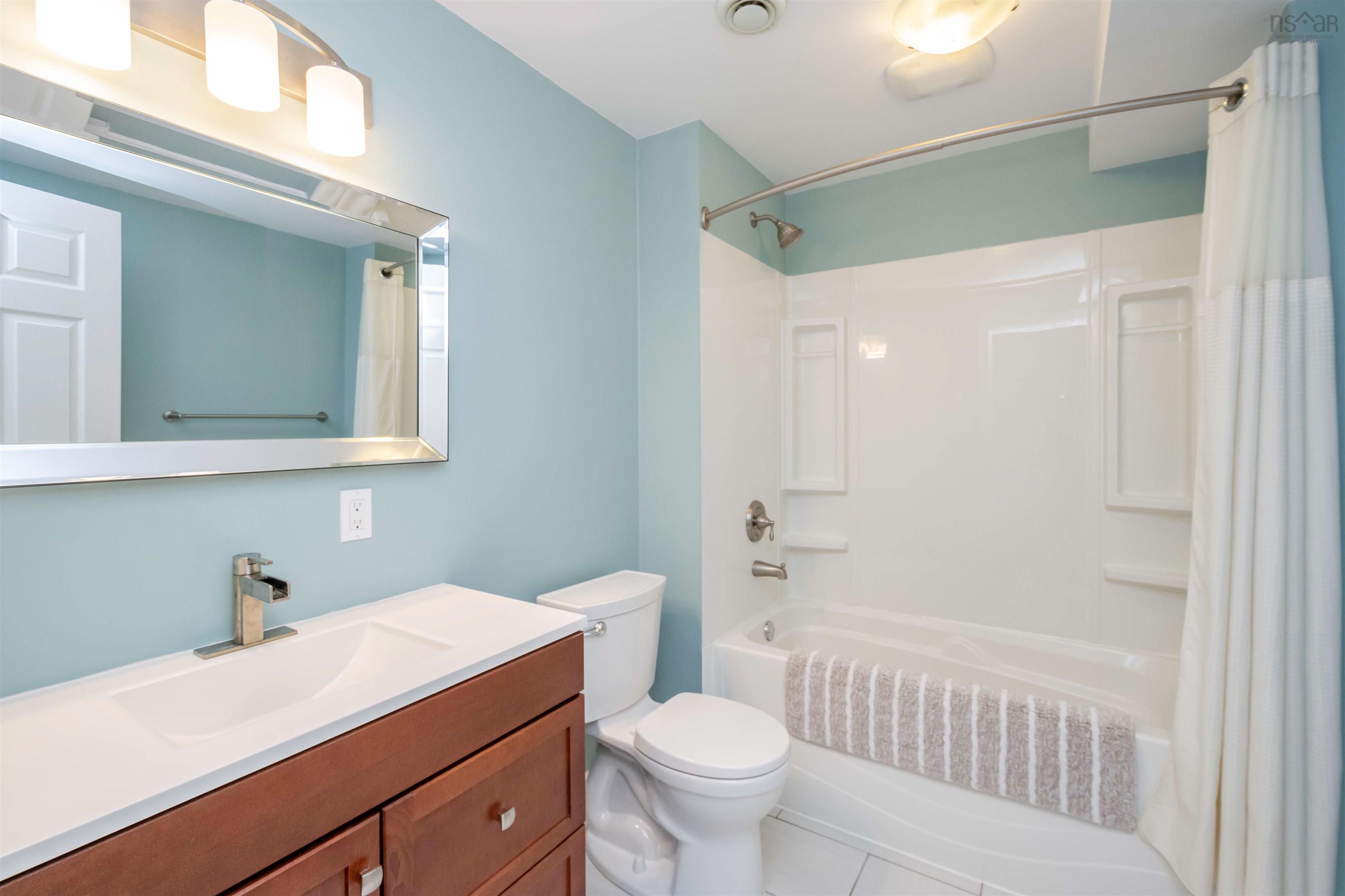 $850,000.00: 400 Portland Hills Drive, Dartmouth