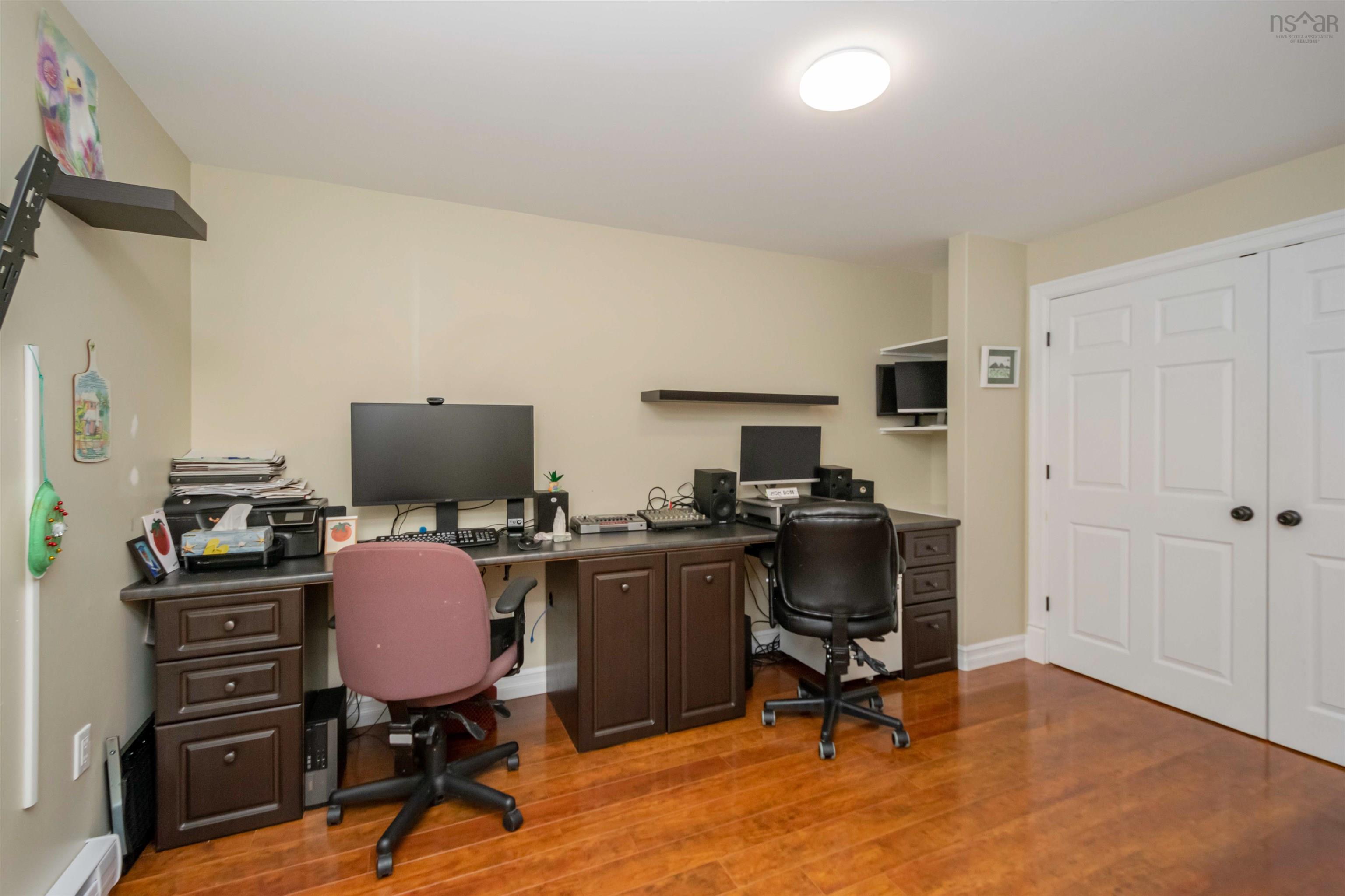 $850,000.00: 400 Portland Hills Drive, Dartmouth