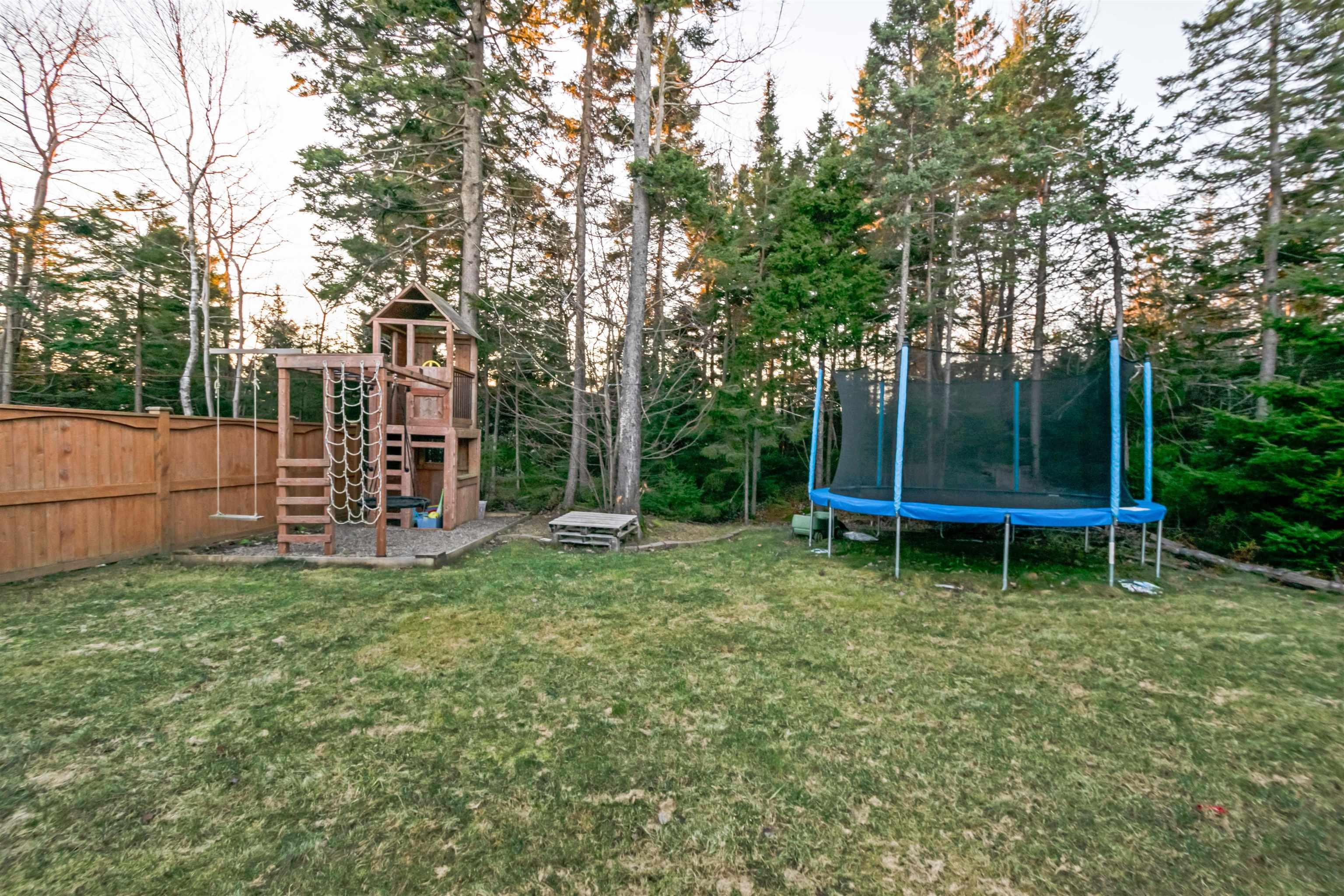 $850,000.00: 400 Portland Hills Drive, Dartmouth