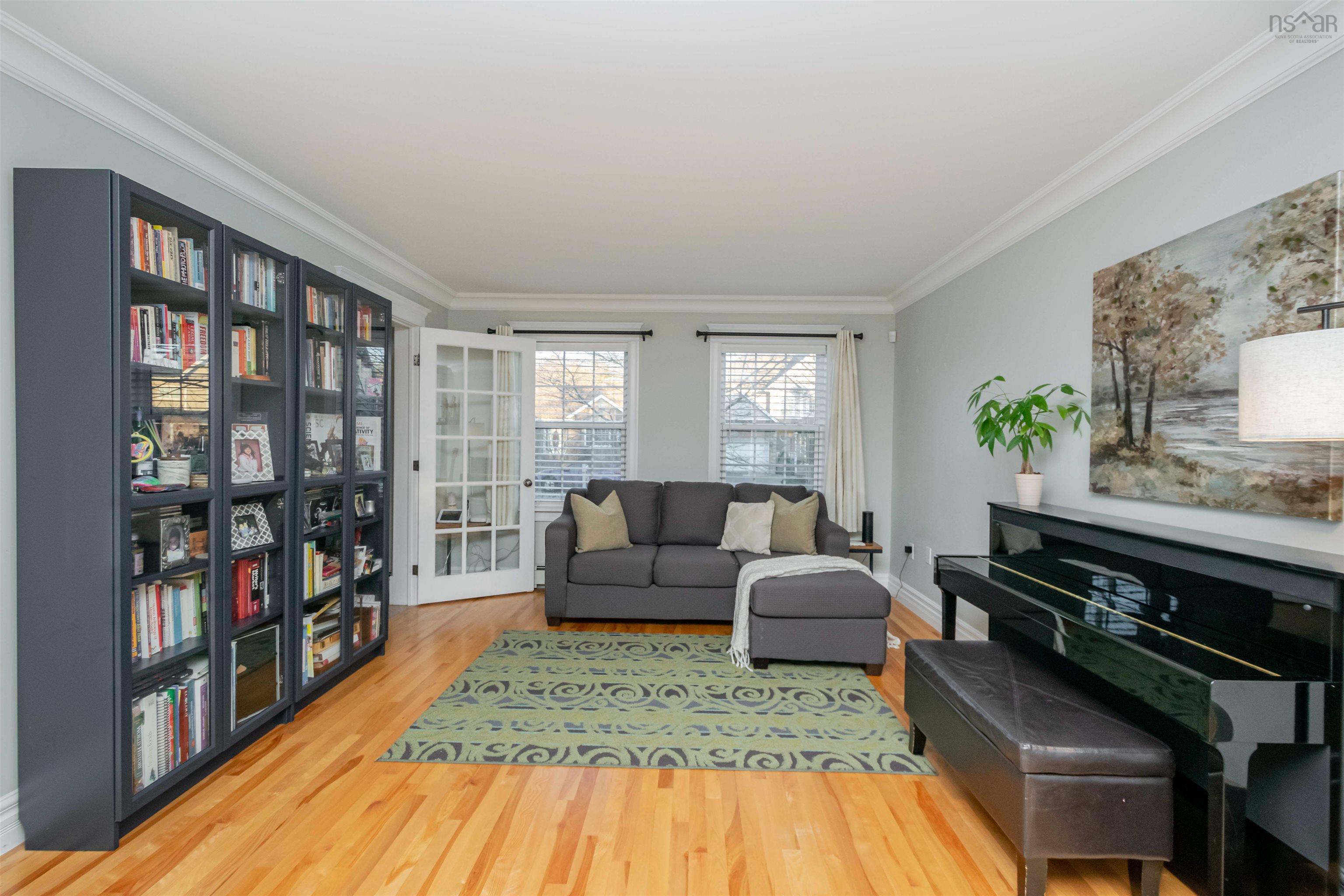 $850,000.00: 400 Portland Hills Drive, Dartmouth