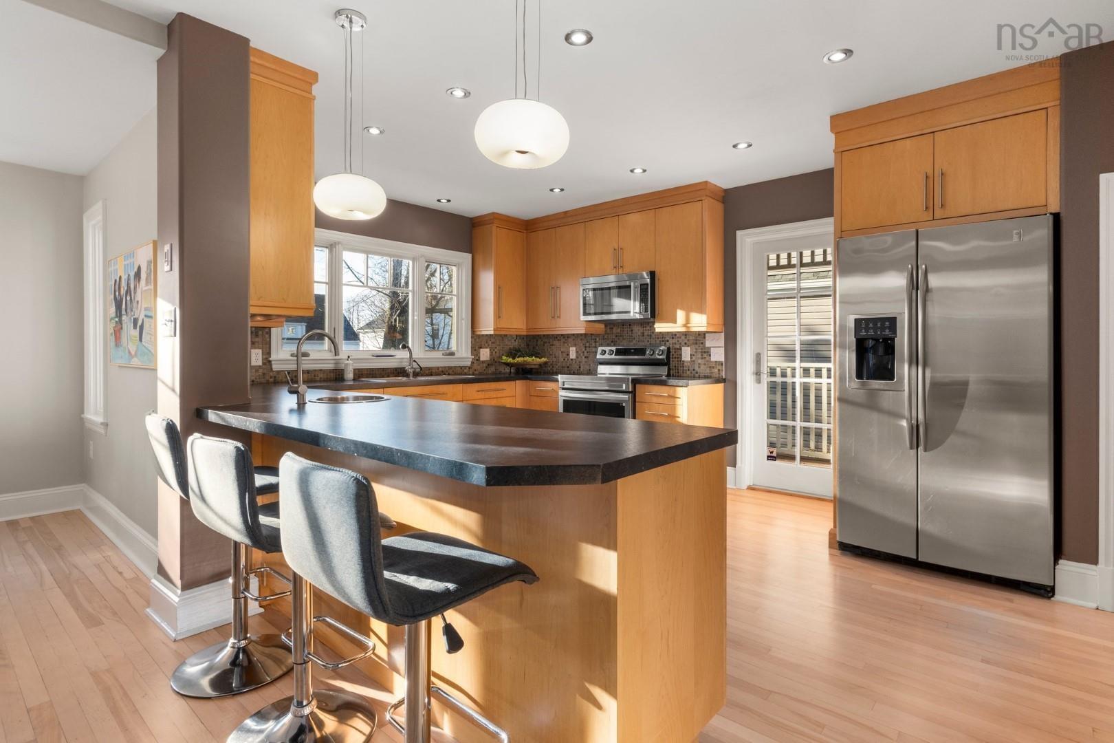 $1,100,000.00: 6682 Second Street, Halifax