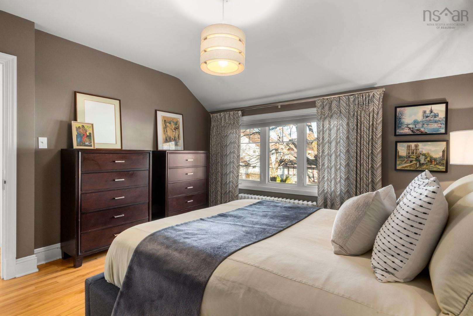 $1,100,000.00: 6682 Second Street, Halifax