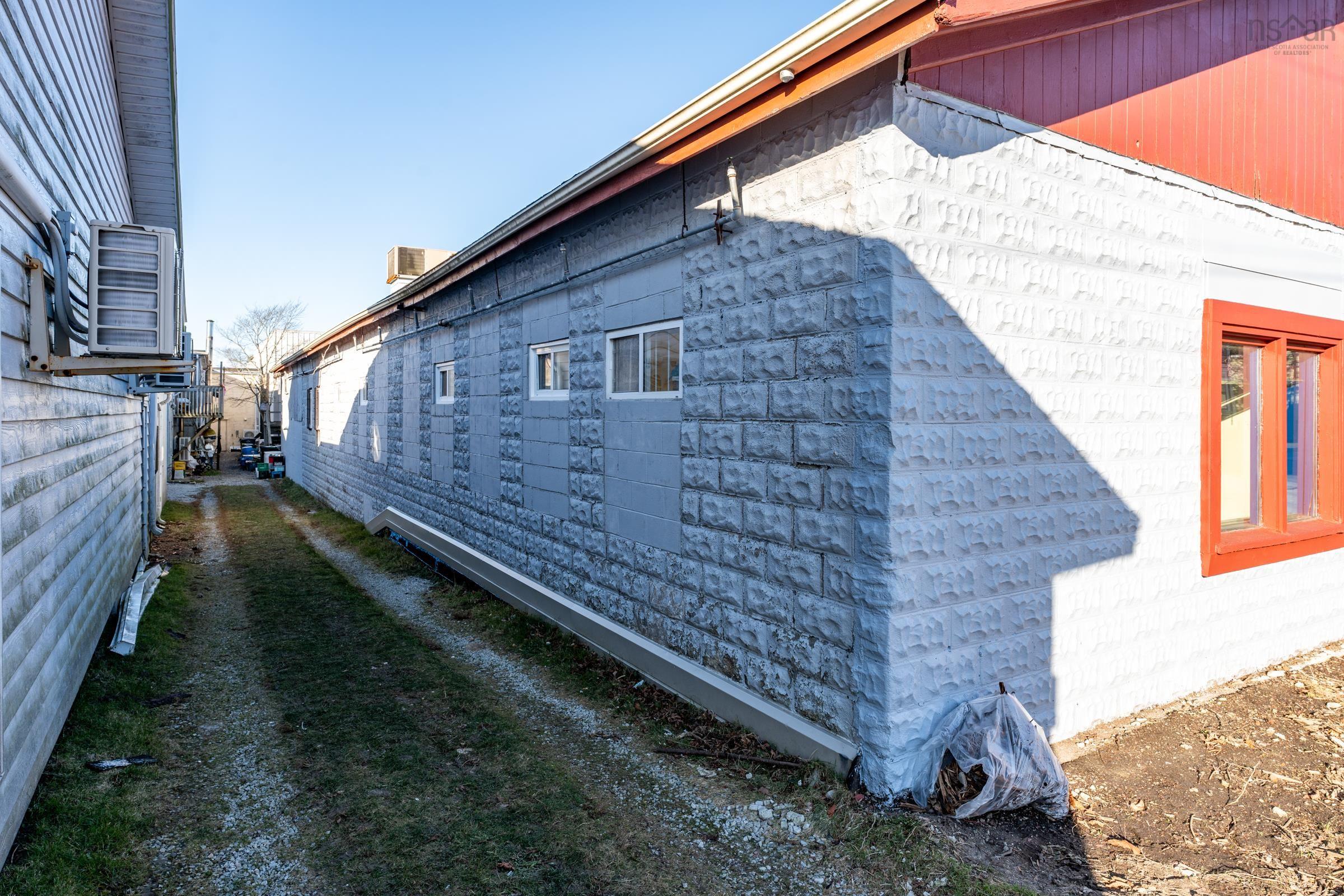 $350,000.00: 2 Second & Alma Street, Yarmouth