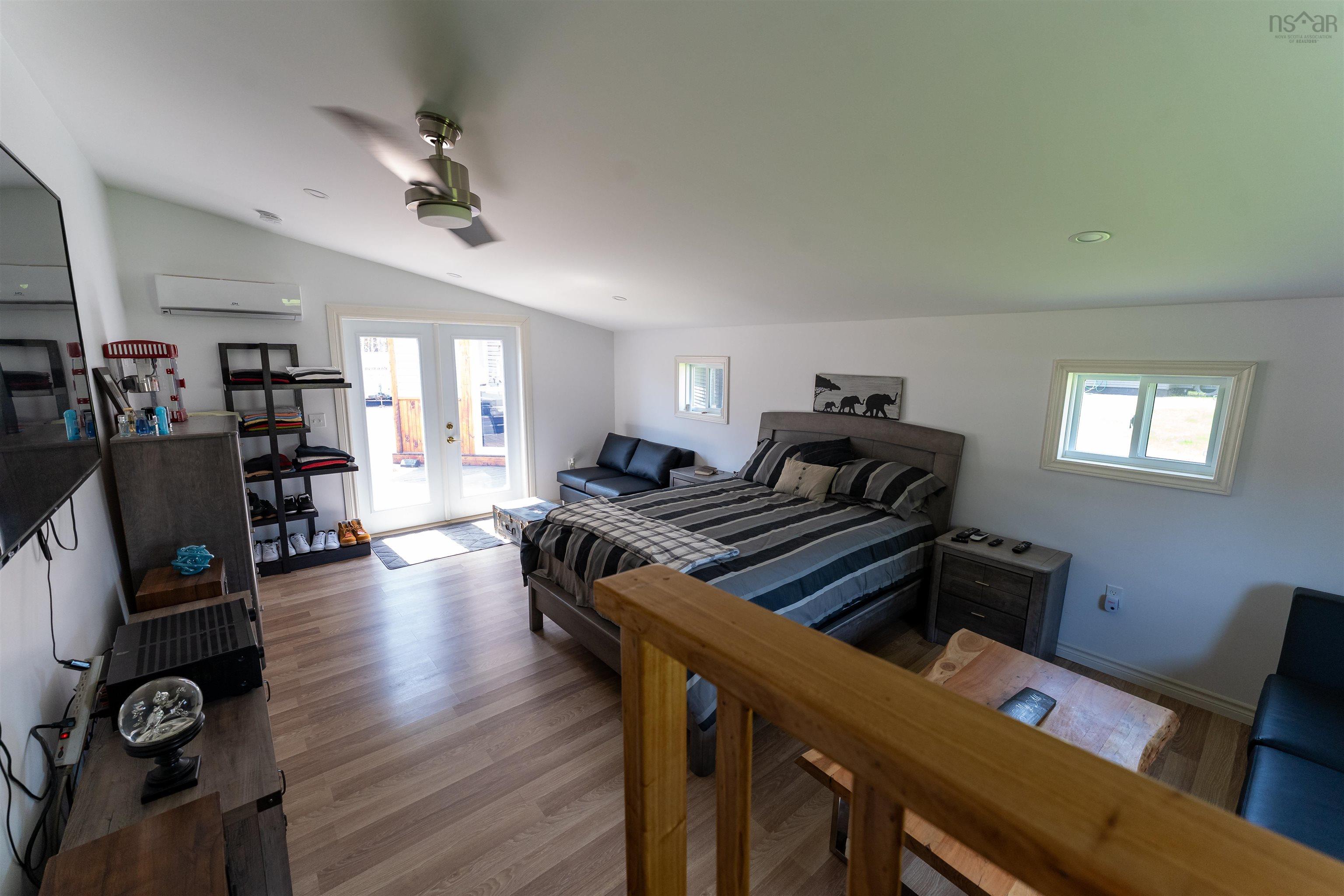 $420,000.00: 201 10430 Highway 201 Highway W, Meadowvale