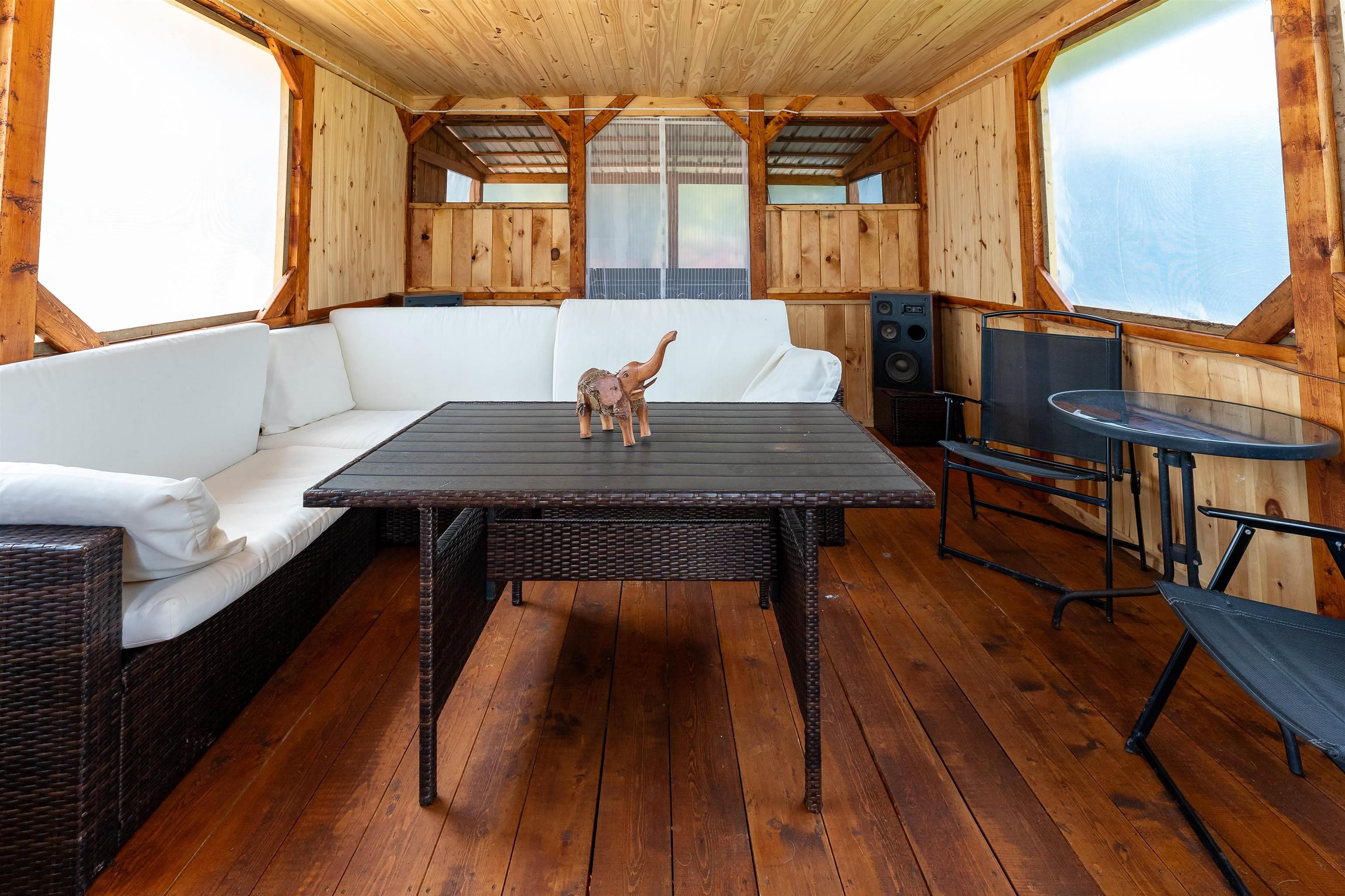 $420,000.00: 201 10430 Highway 201 Highway W, Meadowvale