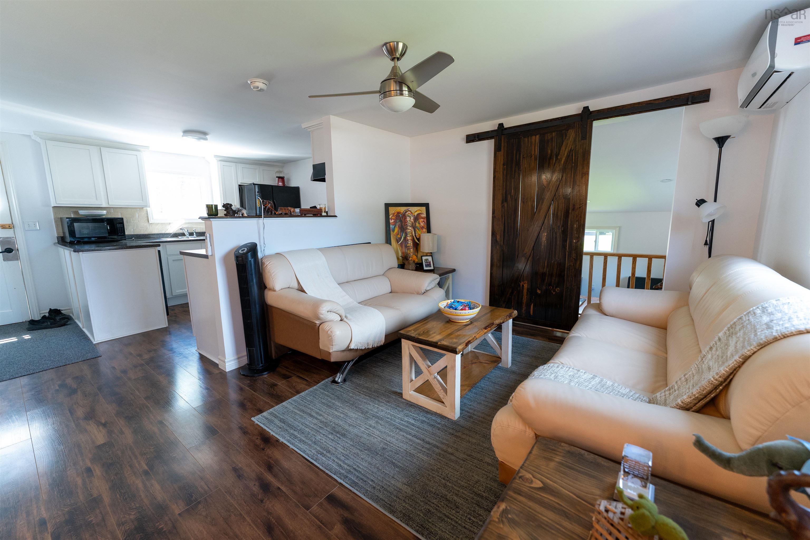 $420,000.00: 201 10430 Highway 201 Highway W, Meadowvale