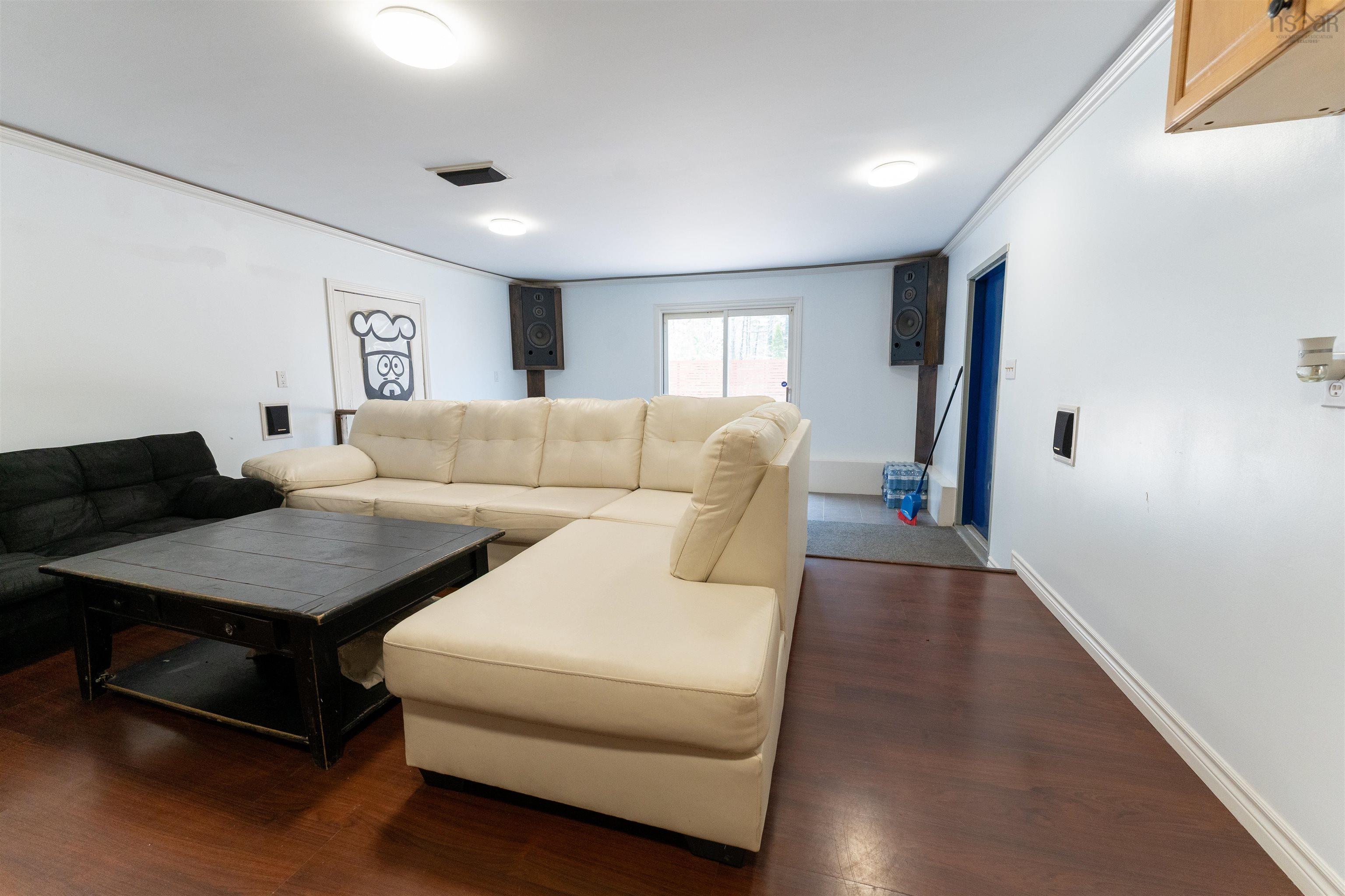 $420,000.00: 201 10430 Highway 201 Highway W, Meadowvale