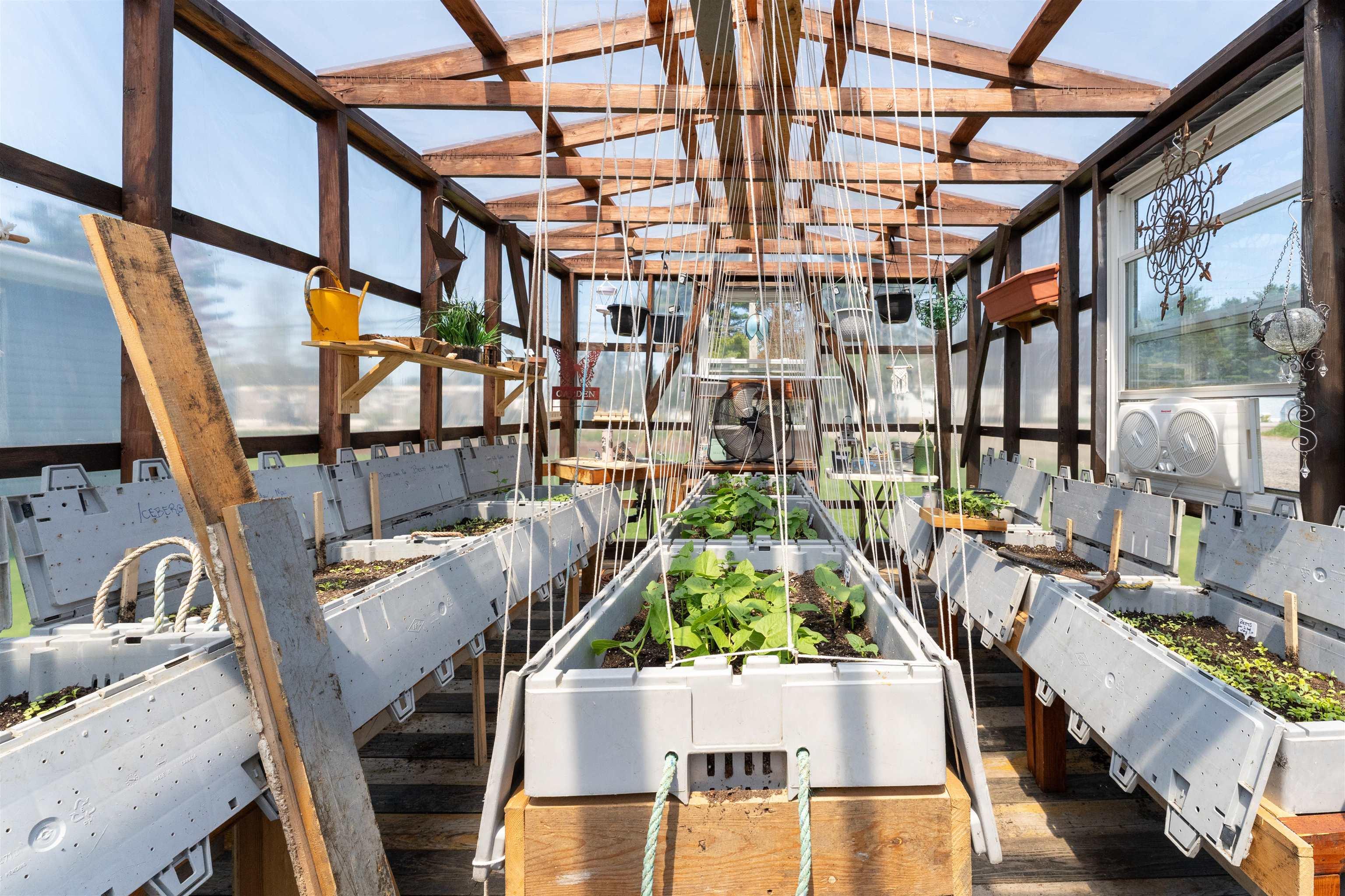 $420,000.00: 201 10430 Highway 201 Highway W, Meadowvale