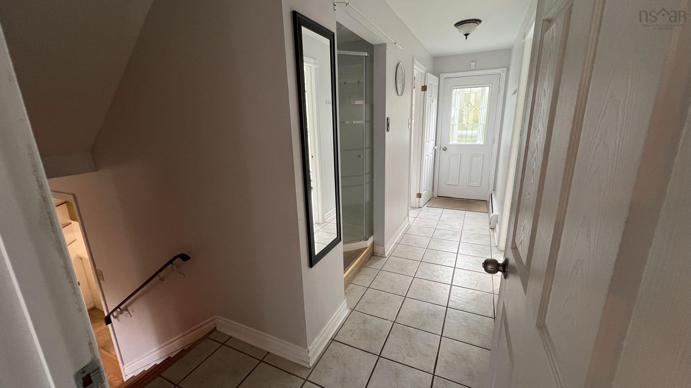 $624,900.00: 66 Sunrise Hill, Bedford