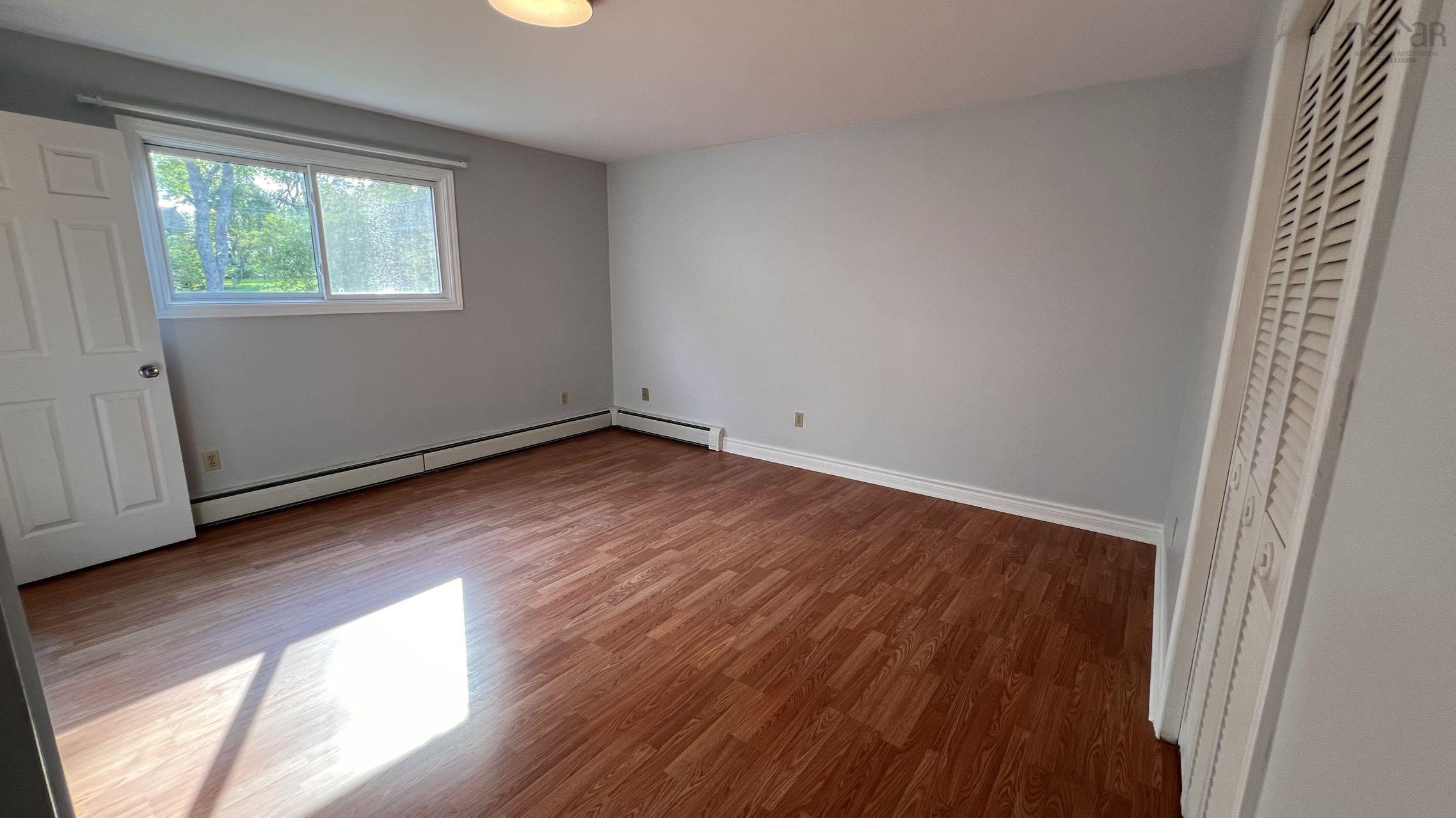 $624,900.00: 66 Sunrise Hill, Bedford