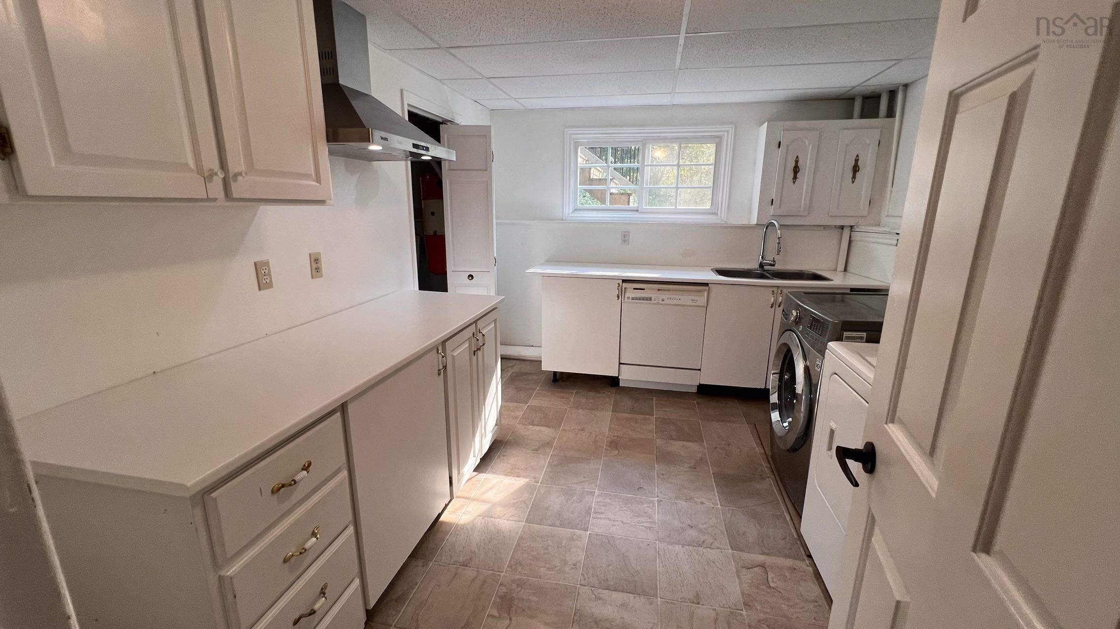 $624,900.00: 66 Sunrise Hill, Bedford