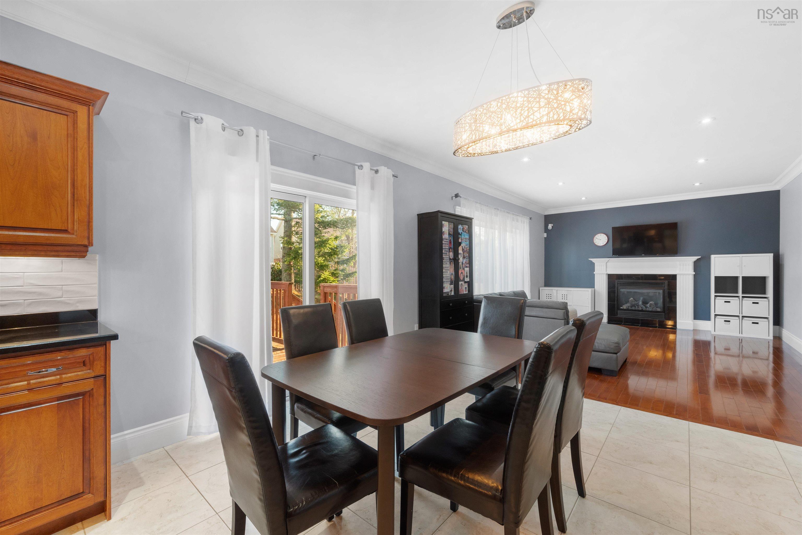 $959,900.00: 426 Southgate Drive, Bedford