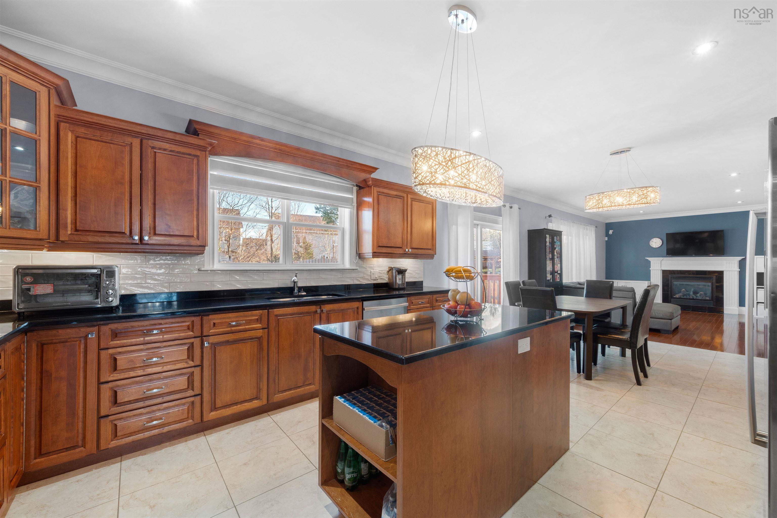 $959,900.00: 426 Southgate Drive, Bedford