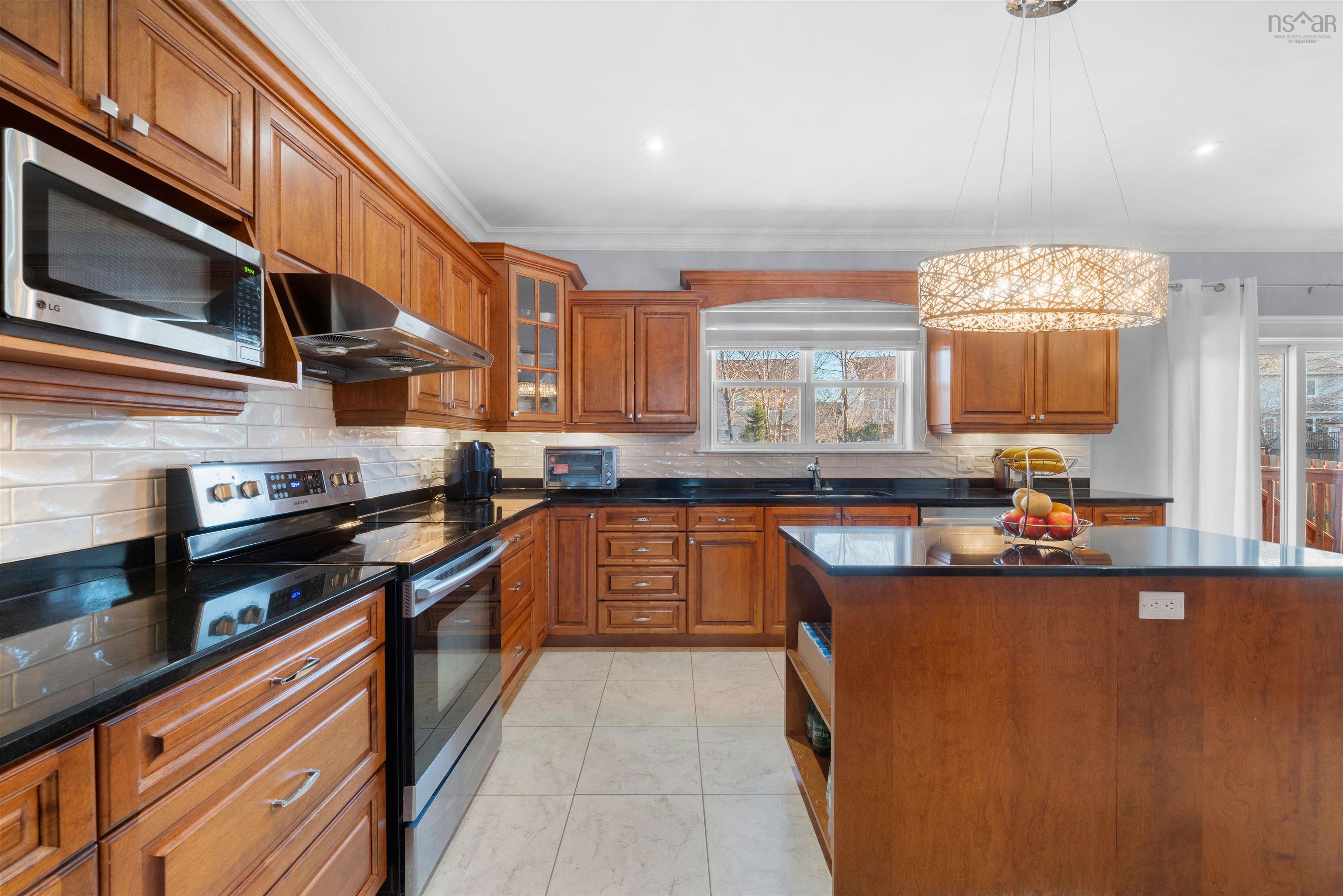 $959,900.00: 426 Southgate Drive, Bedford