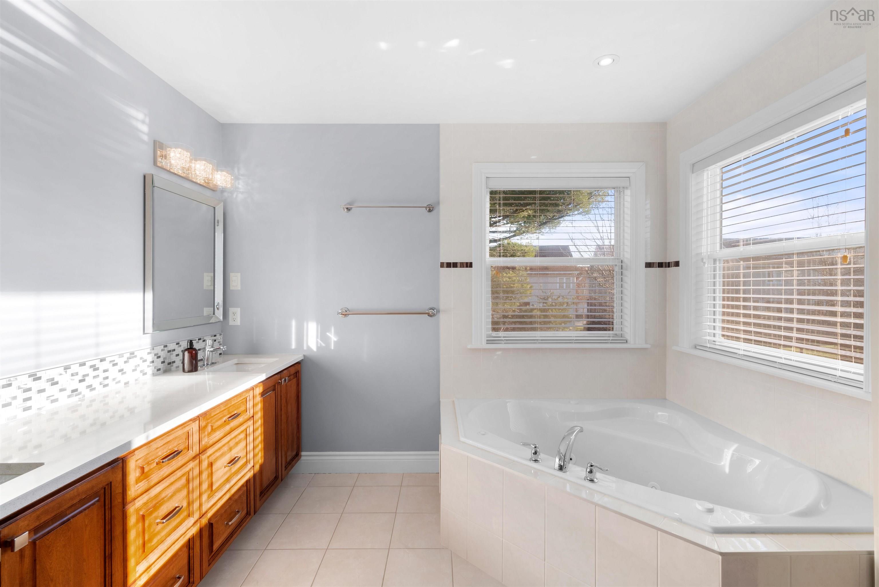 $959,900.00: 426 Southgate Drive, Bedford