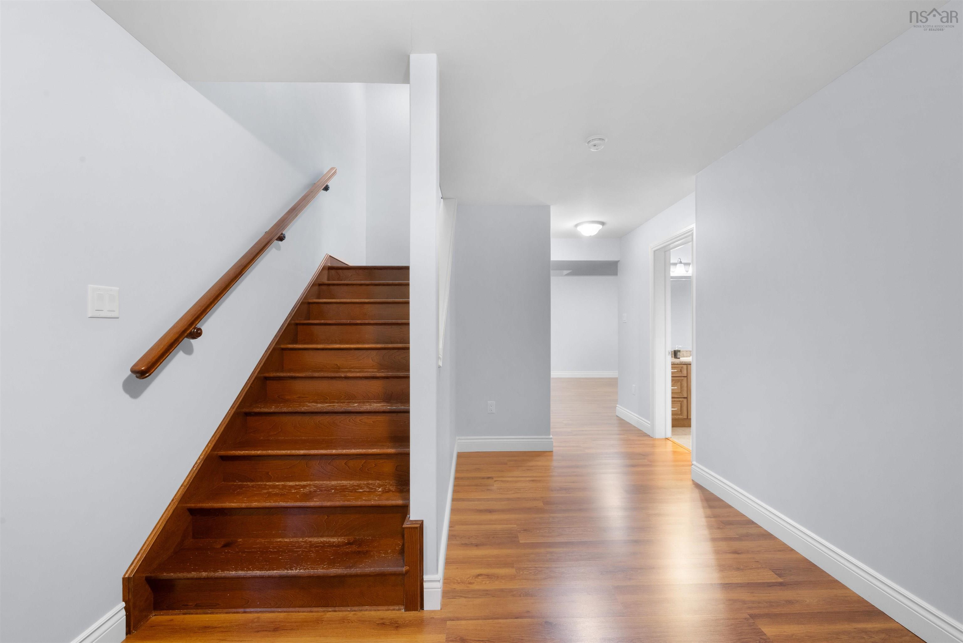 $959,900.00: 426 Southgate Drive, Bedford