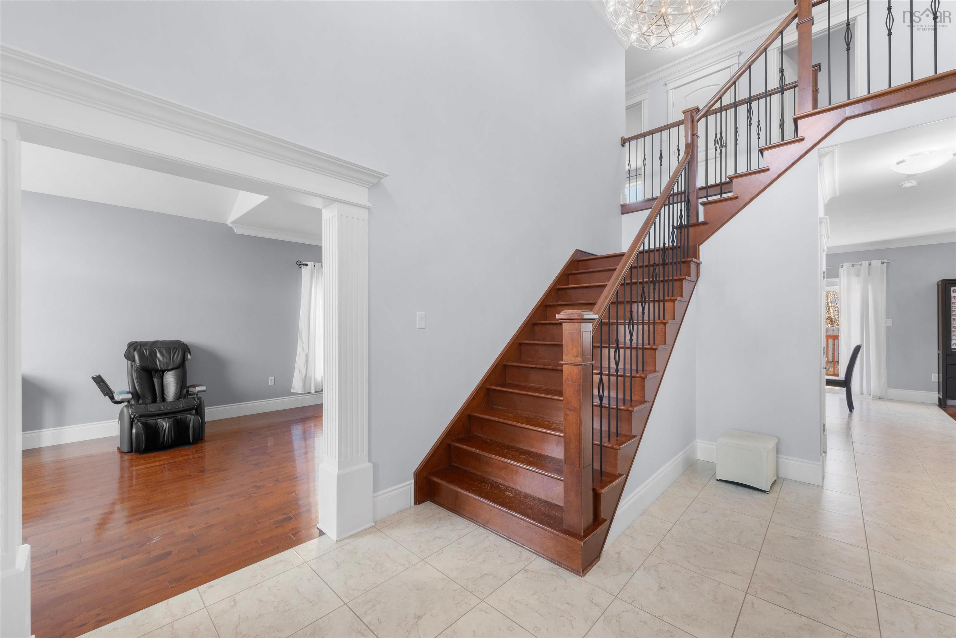 $959,900.00: 426 Southgate Drive, Bedford