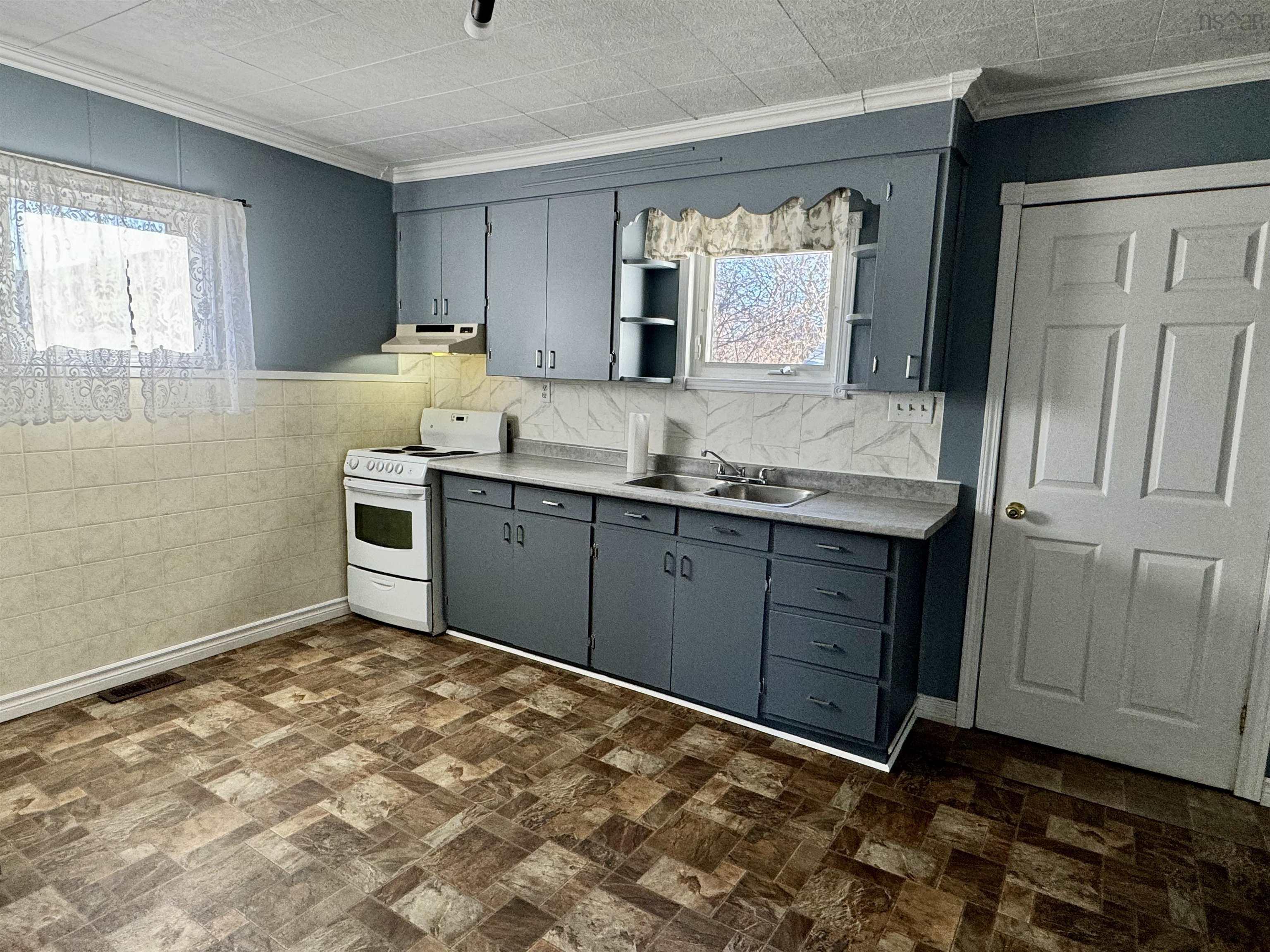 $99,000.00: 192 Seaview Street, Glace Bay