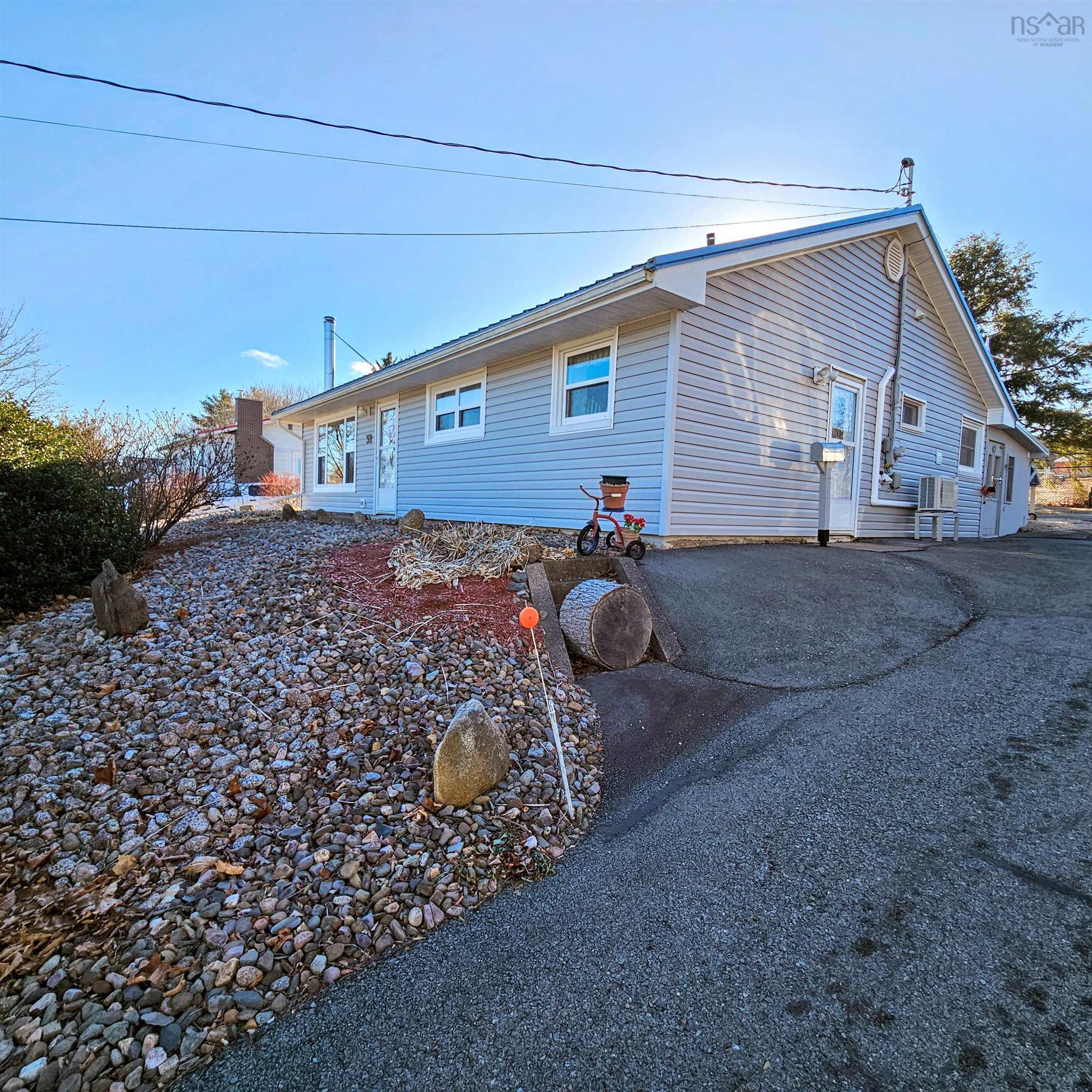 $299,900.00: 38 Elizabeth Avenue, Bridgewater
