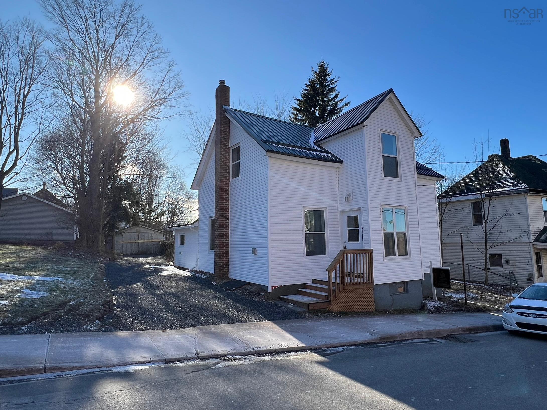 $349,900.00: 221 MacLean Street, New Glasgow