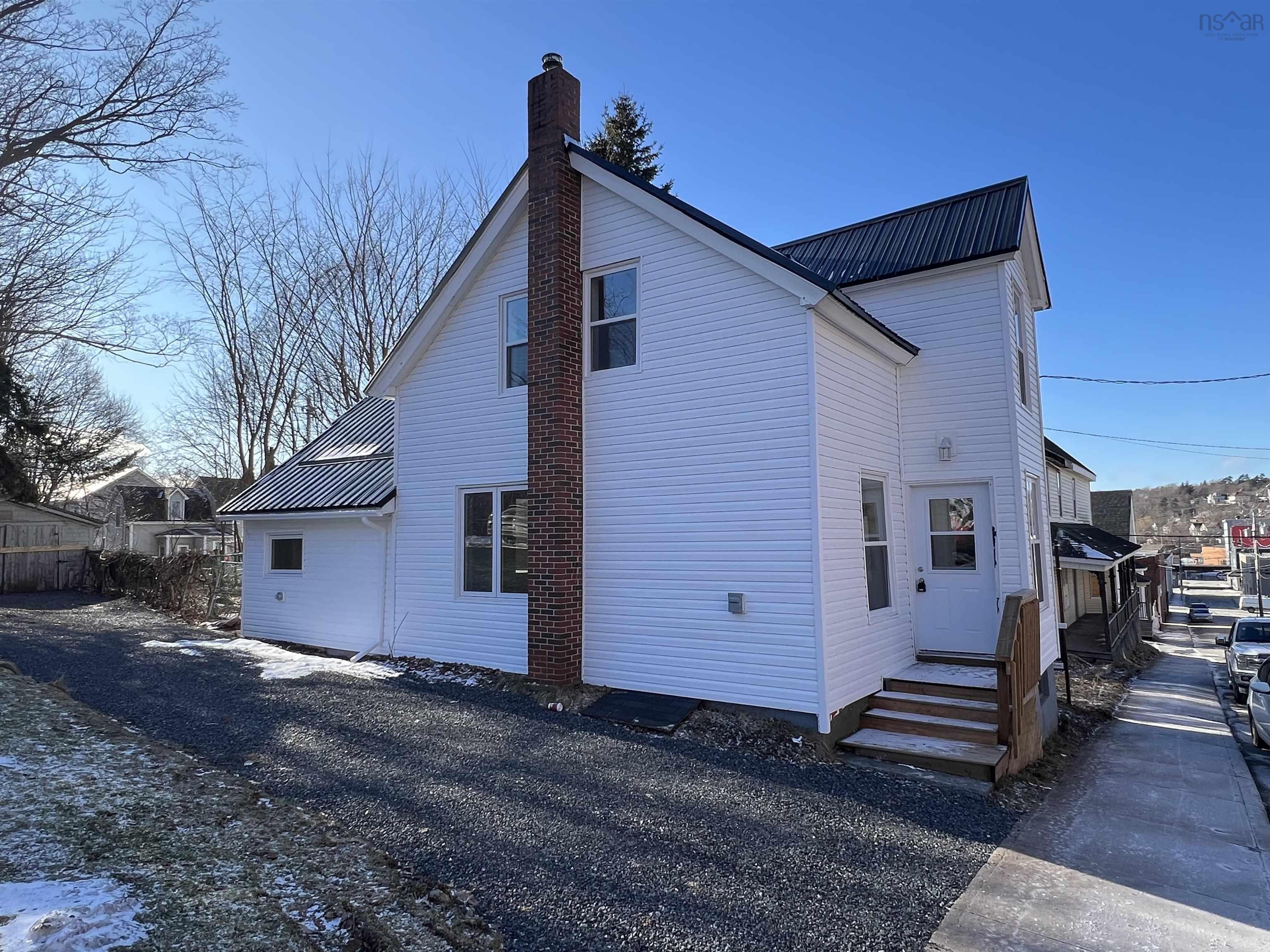 $349,900.00: 221 MacLean Street, New Glasgow