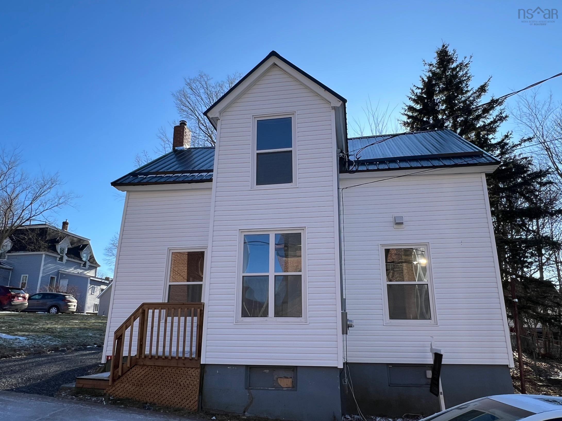 $349,900.00: 221 MacLean Street, New Glasgow