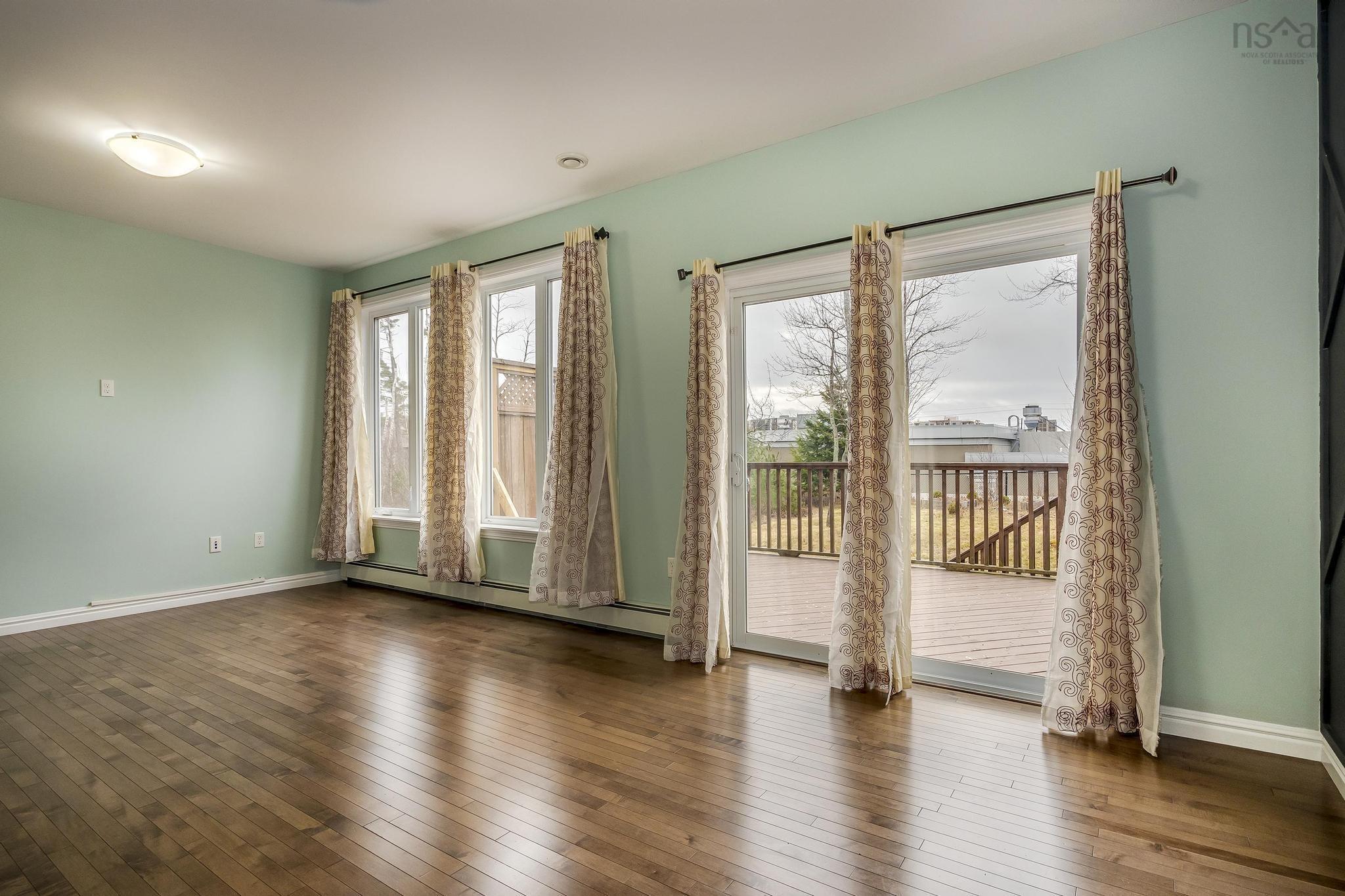 $689,900.00: 34 Armenia Drive, Bedford