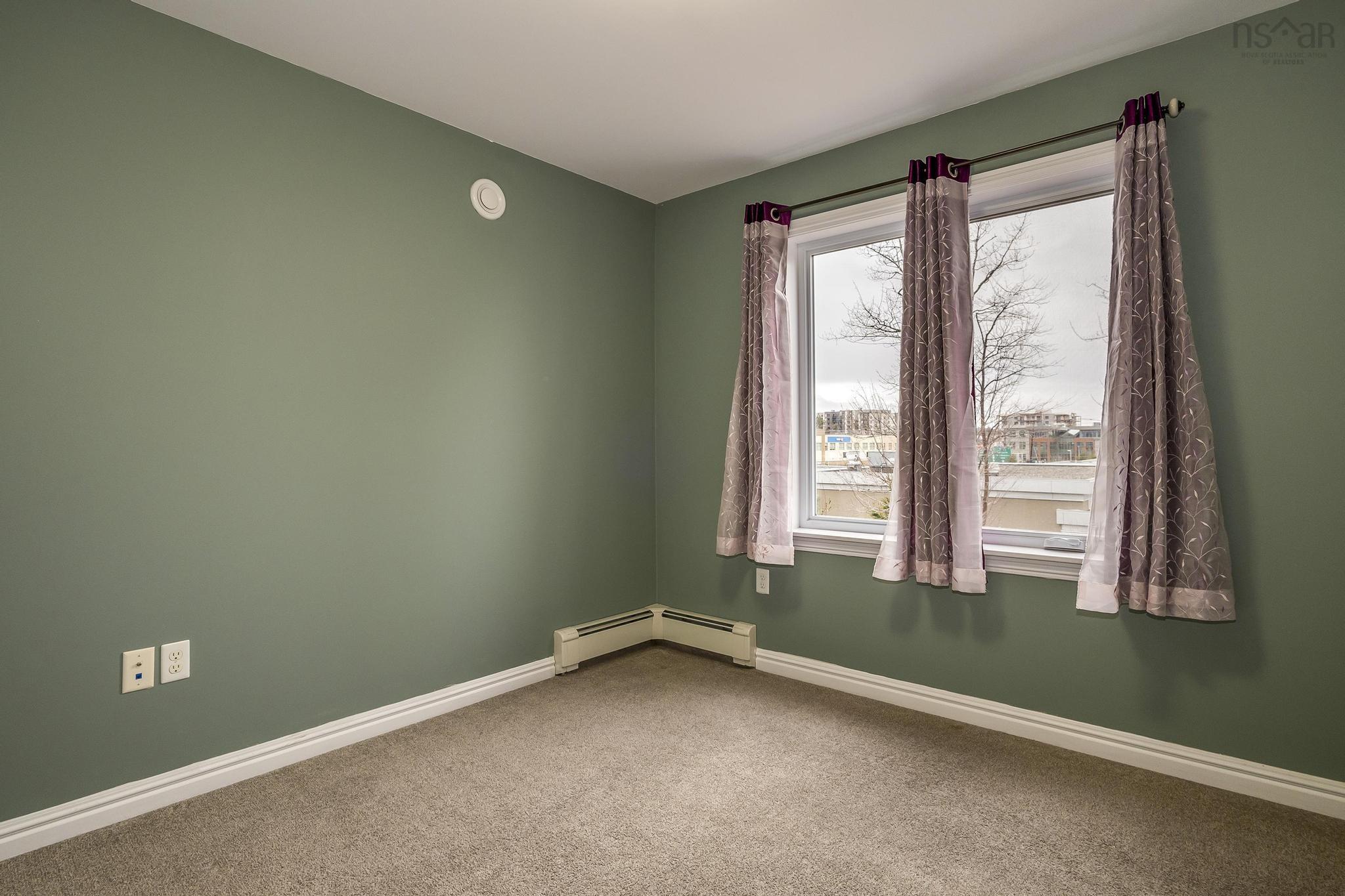 $689,900.00: 34 Armenia Drive, Bedford