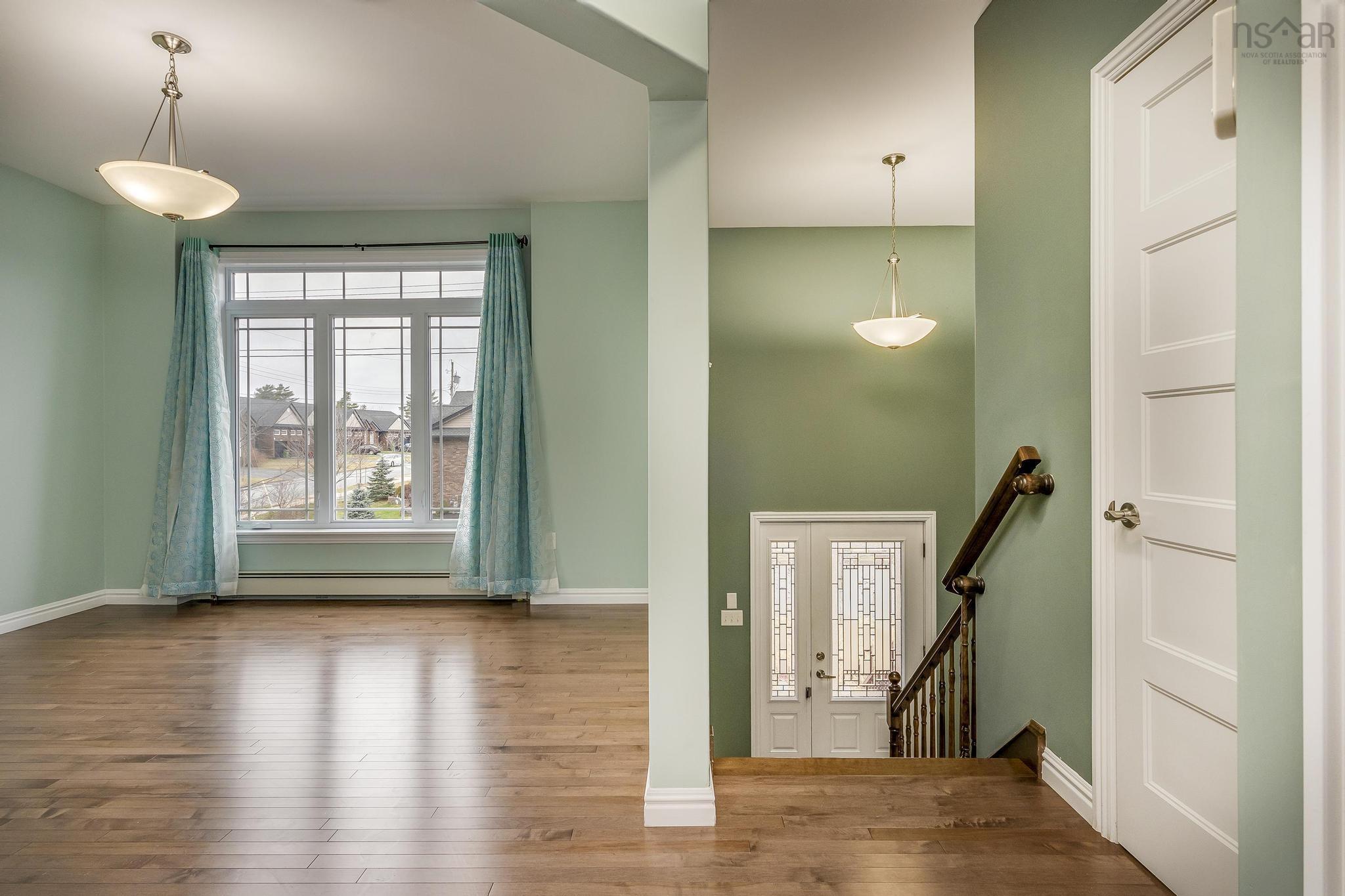 $689,900.00: 34 Armenia Drive, Bedford