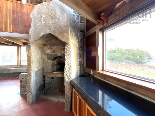 $999,800.00: 139 Little Port L