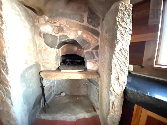 $999,800.00: 139 Little Port L
