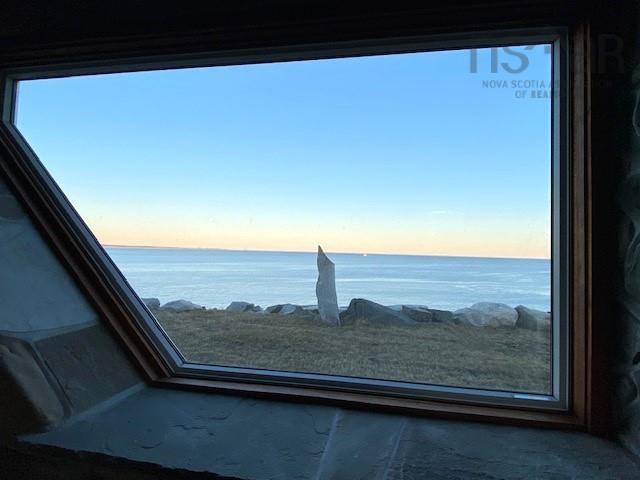 $999,800.00: 139 Little Port L