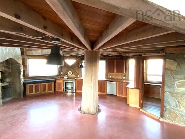 $999,800.00: 139 Little Port L