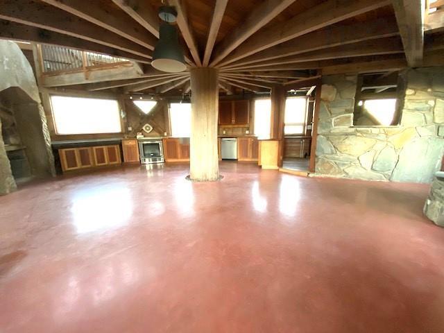 $999,800.00: 139 Little Port L