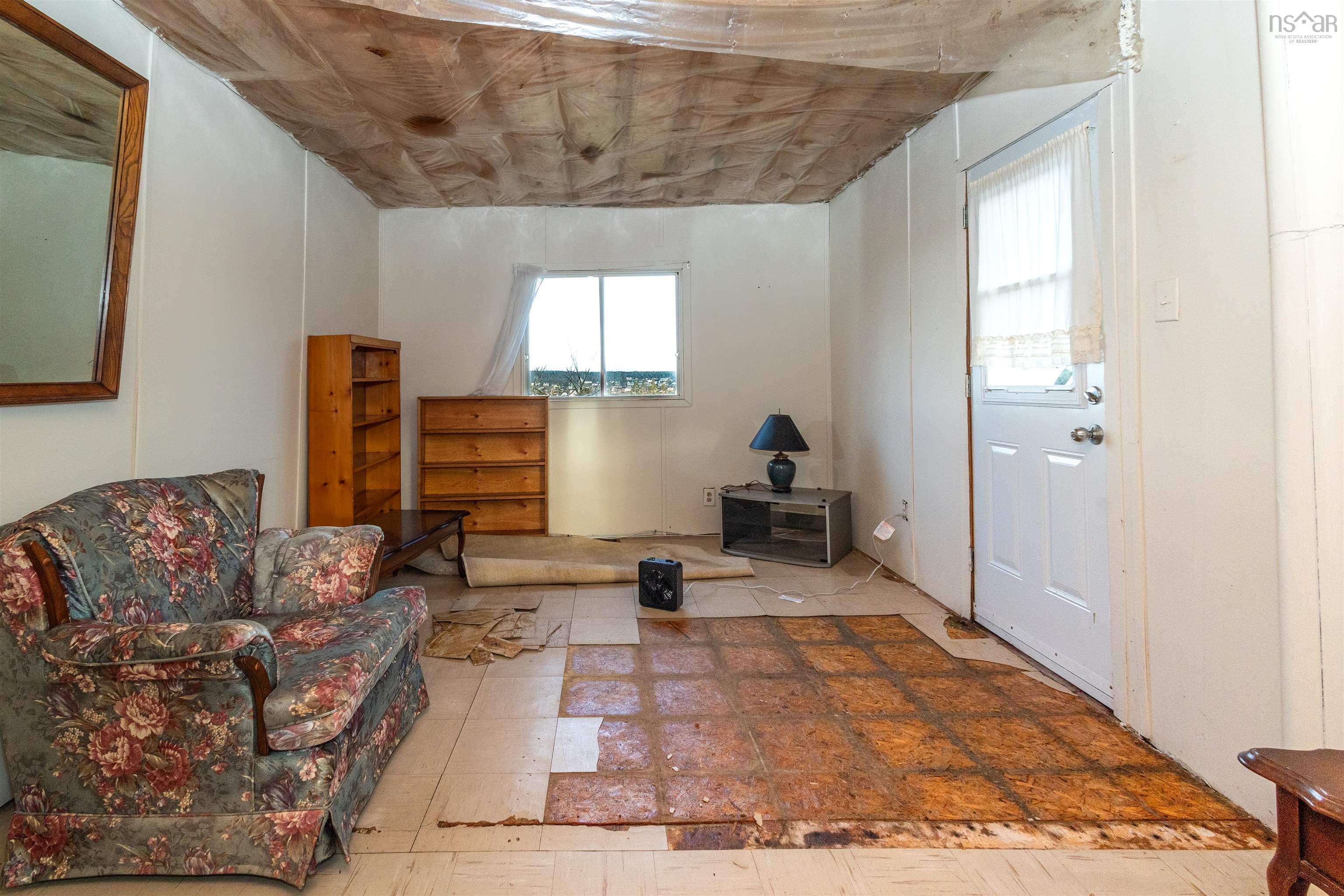 $79,999.00: 255 Havenside Road, Louisbourg